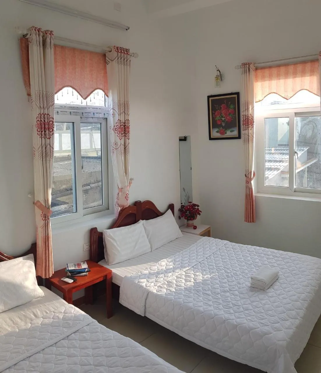 Bedroom, Bed in Ly Tri Ly Son Hotel