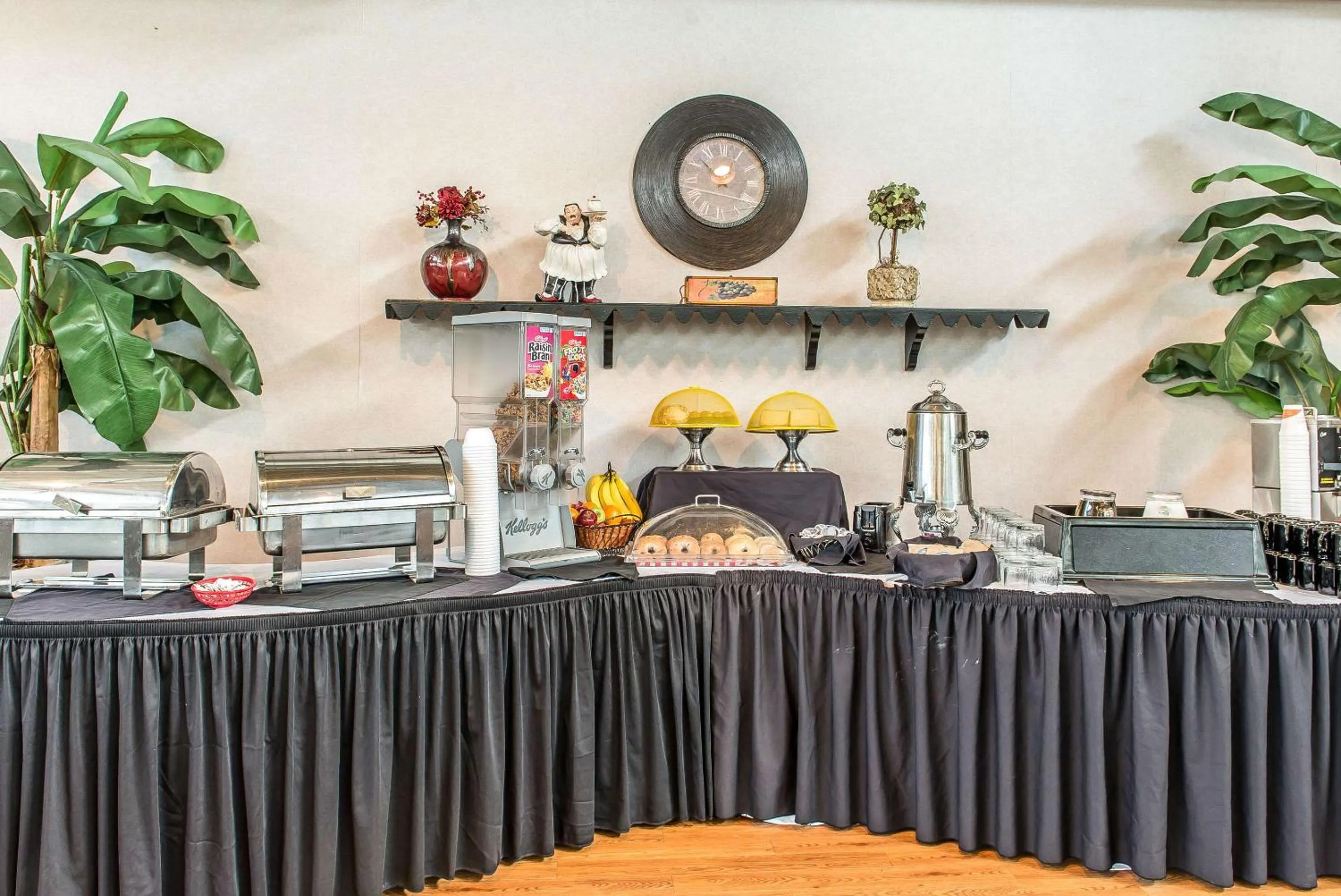 Restaurant/places to eat in Quality Inn and Conference Center