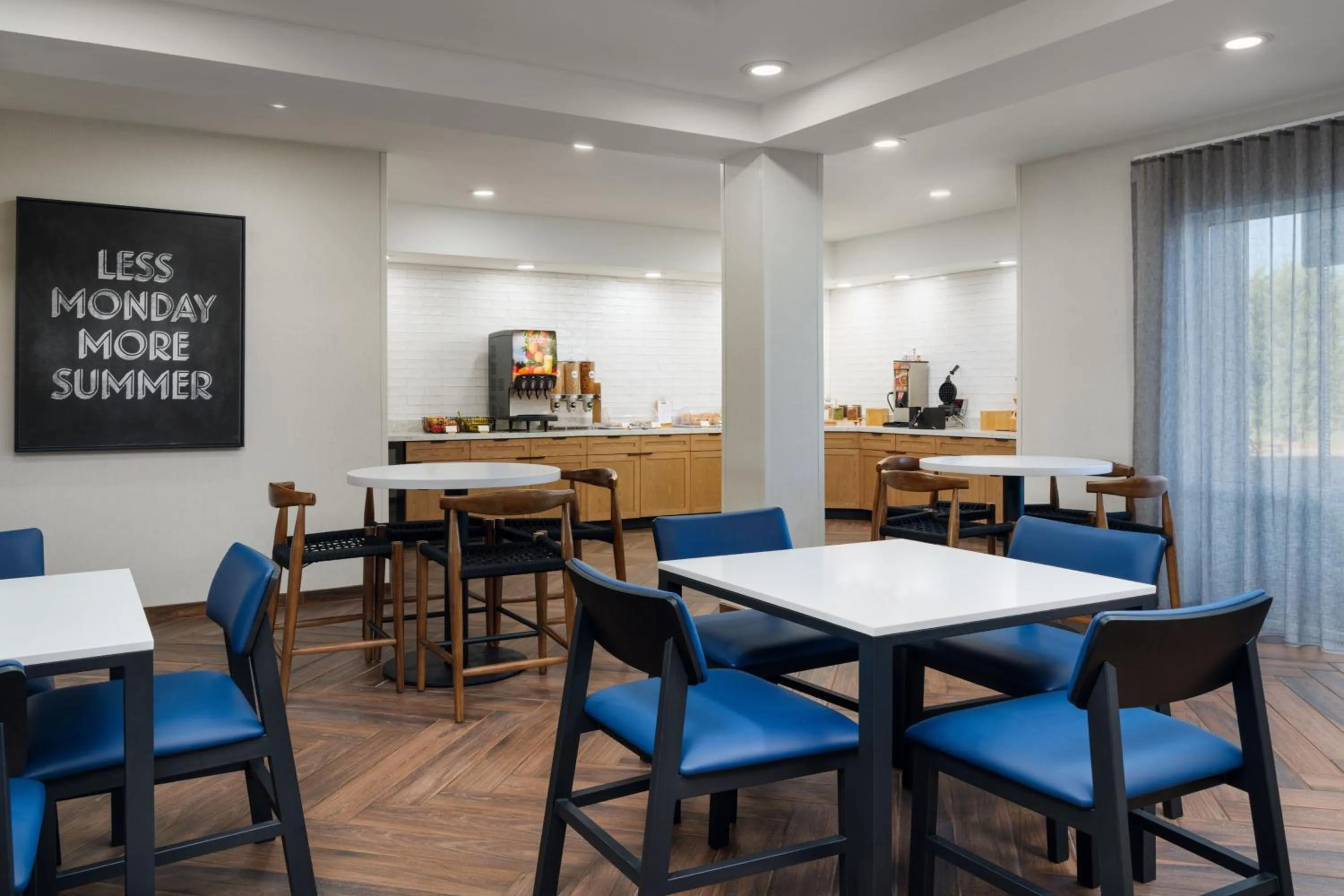 Breakfast in Fairfield Inn and Suites by Marriott Birmingham / Bessemer