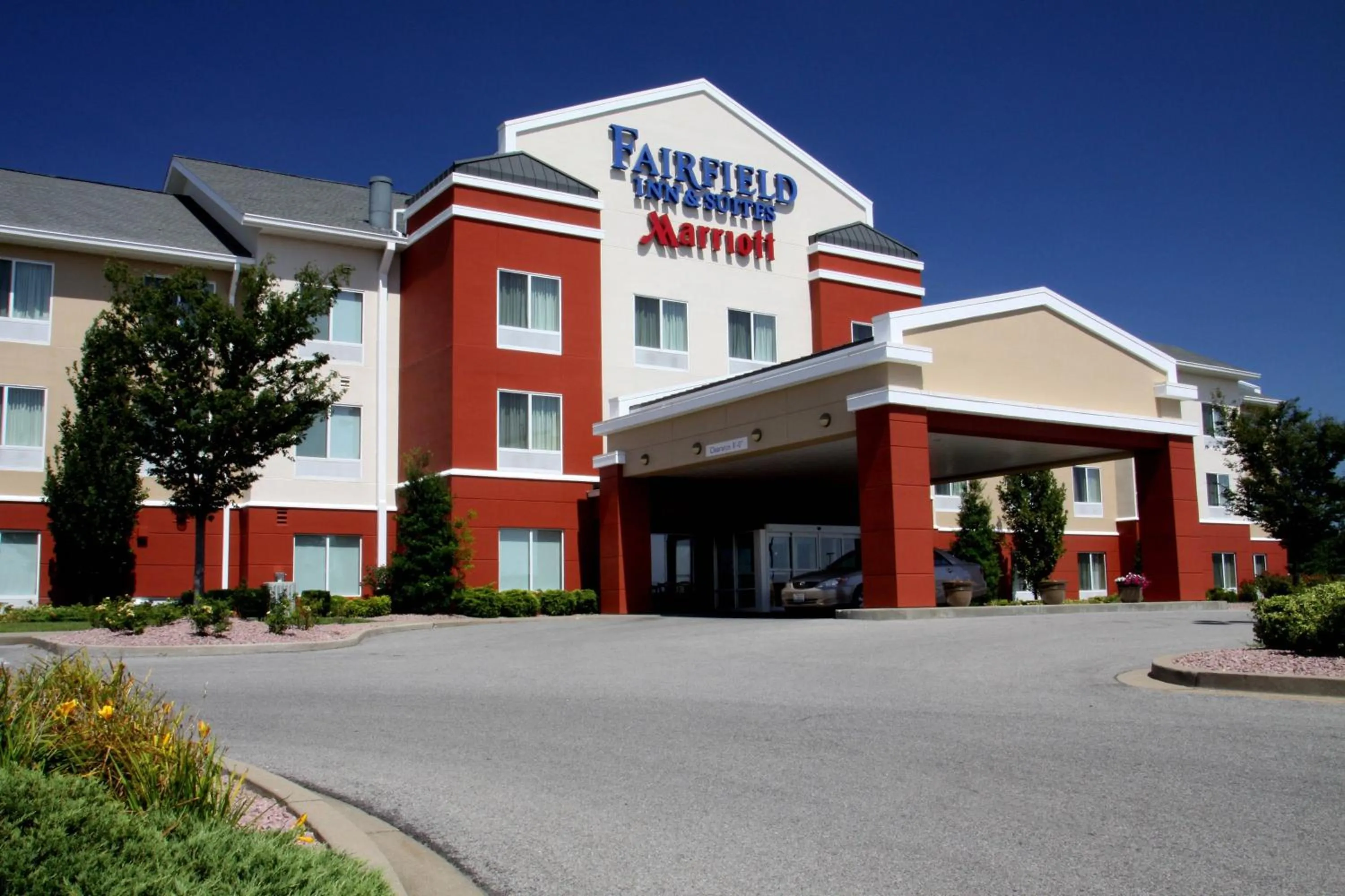 Property building in Fairfield Inn and Suites by Marriott Marion