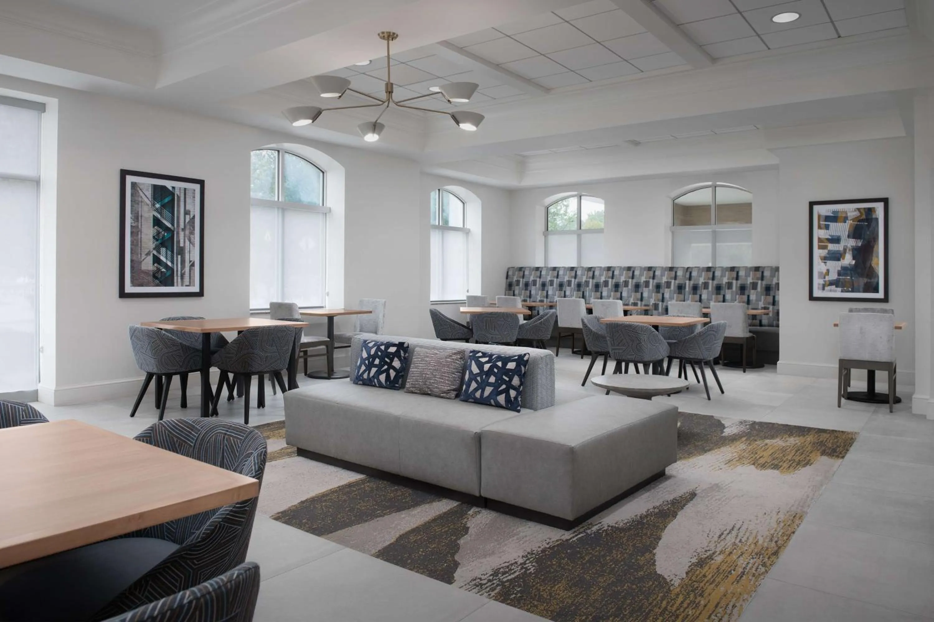 Restaurant/places to eat in Hilton Garden Inn West Lafayette Wabash Landing