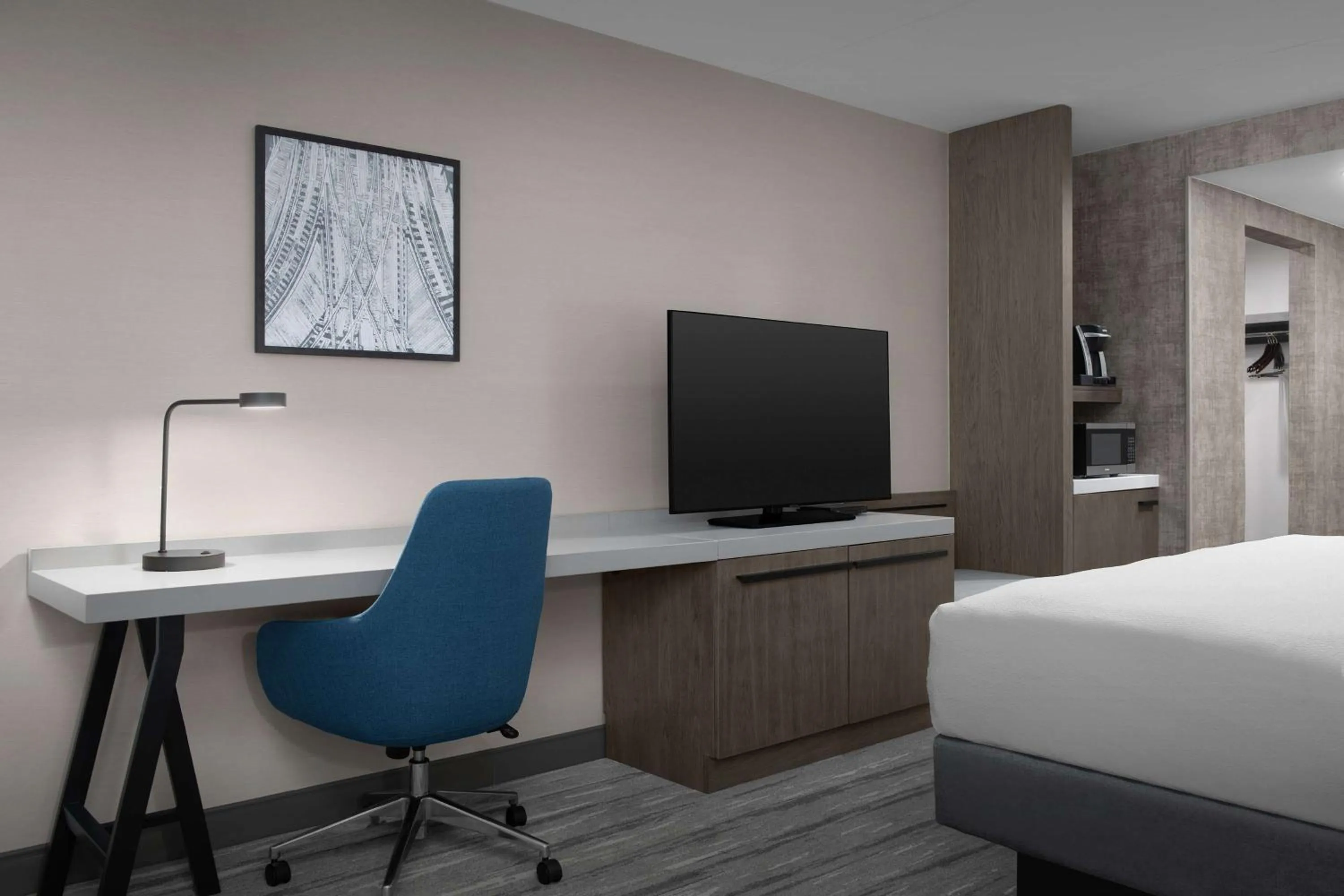 Bedroom, Bed in Hilton Garden Inn West Lafayette Wabash Landing