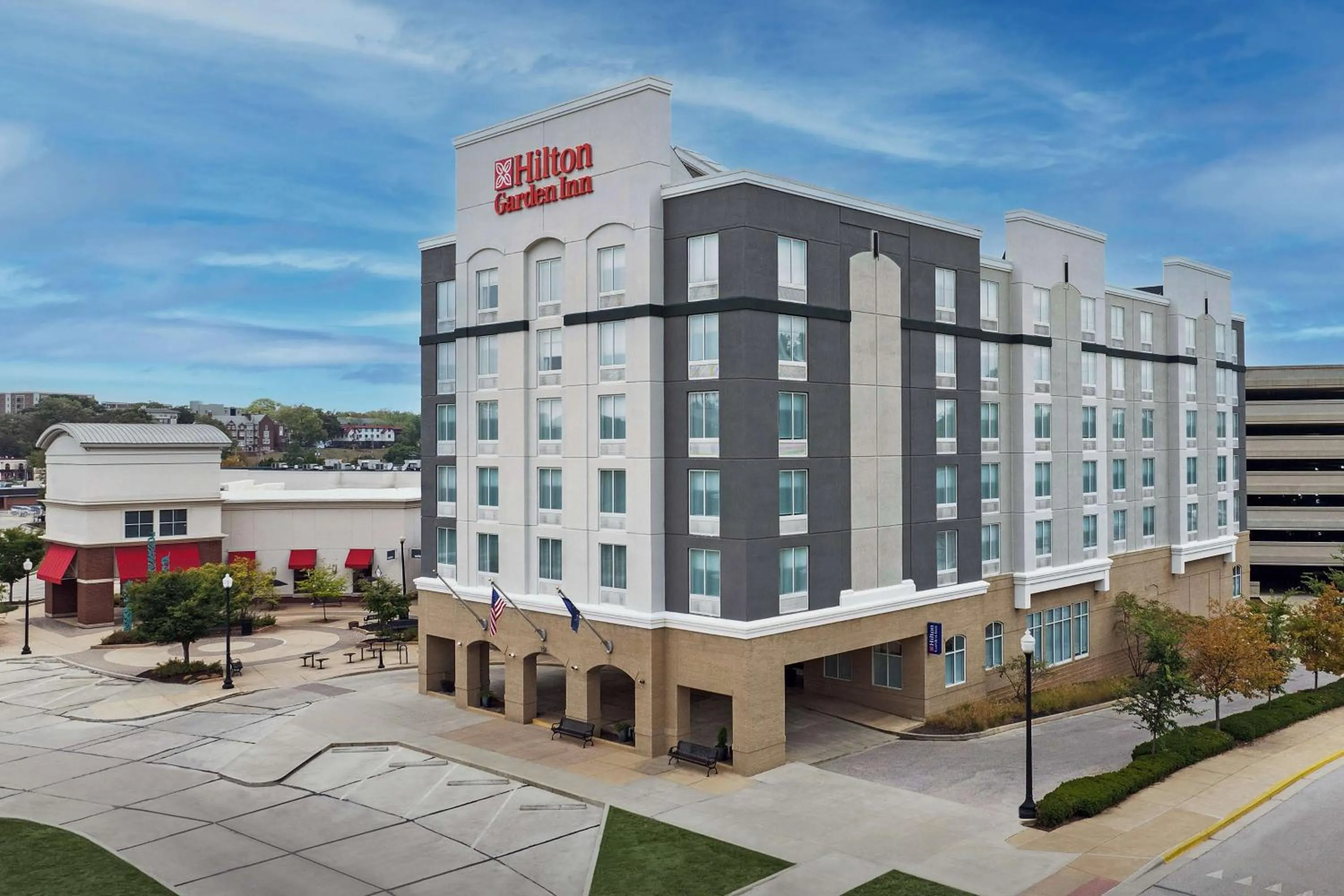 Property building in Hilton Garden Inn West Lafayette Wabash Landing