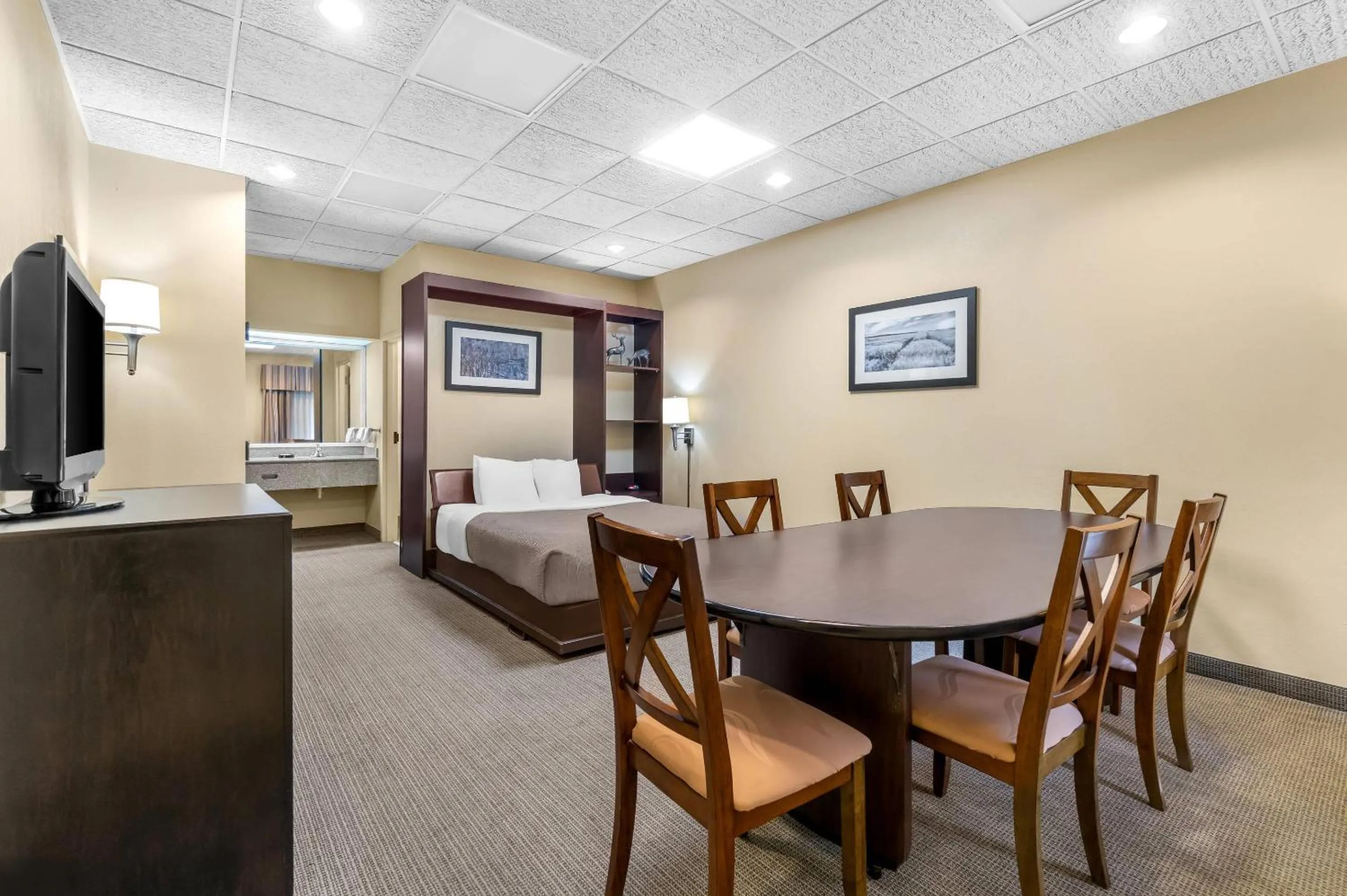 Bedroom, Bed in Quality Inn Union City US 51