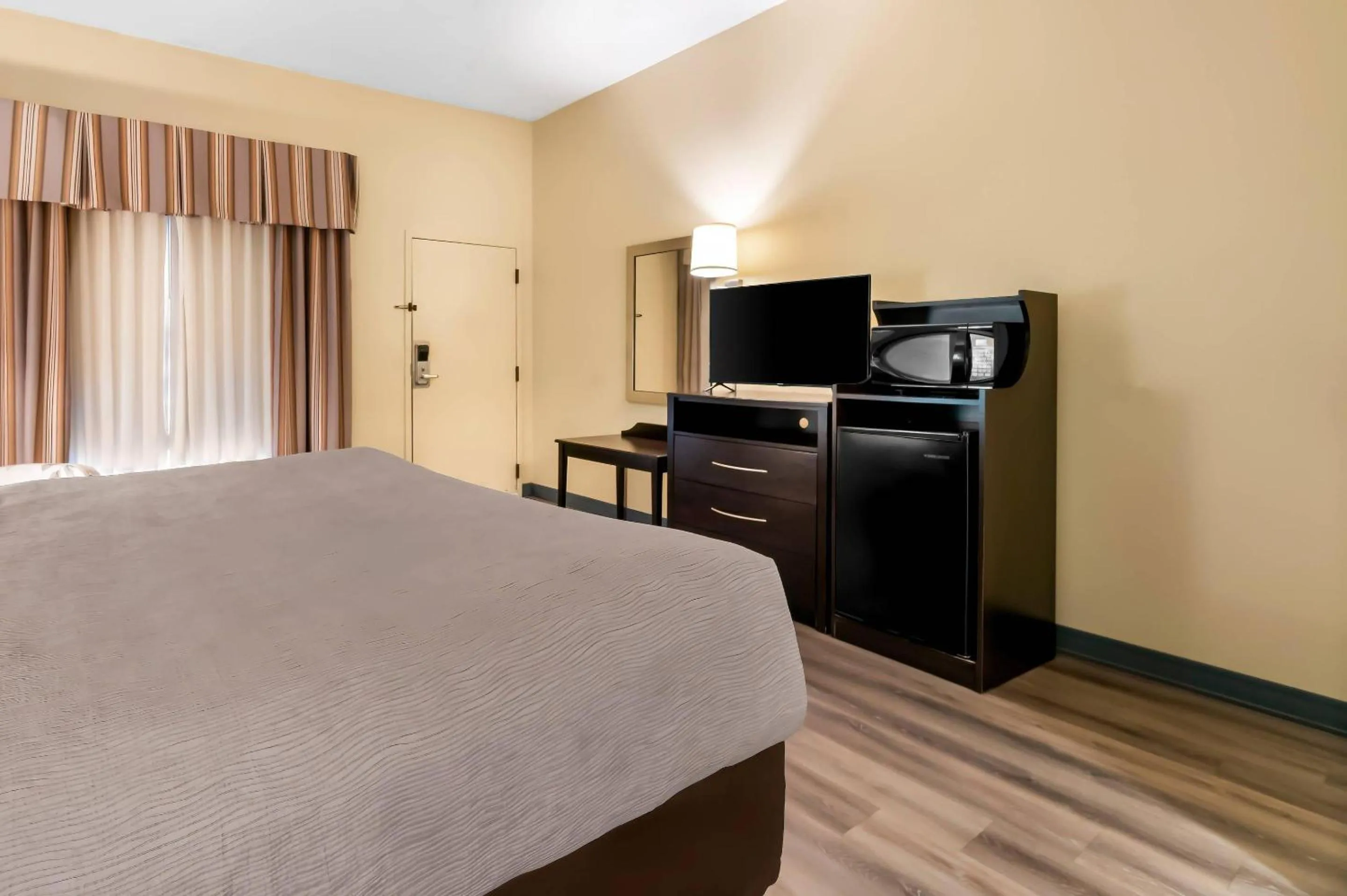 Bedroom, Bed in Quality Inn Union City US 51