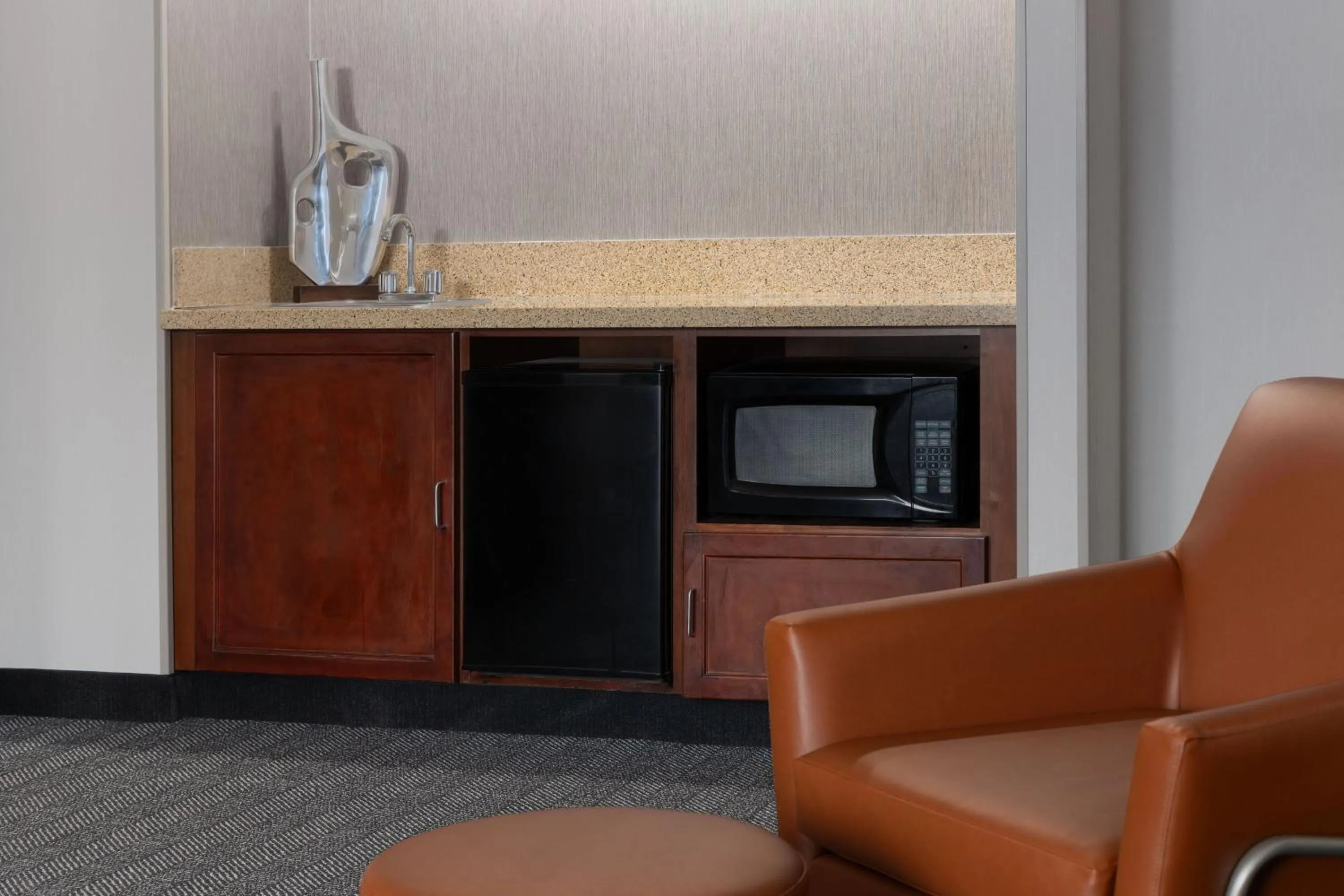 Photo of the whole room in Courtyard by Marriott Ontario Rancho Cucamonga