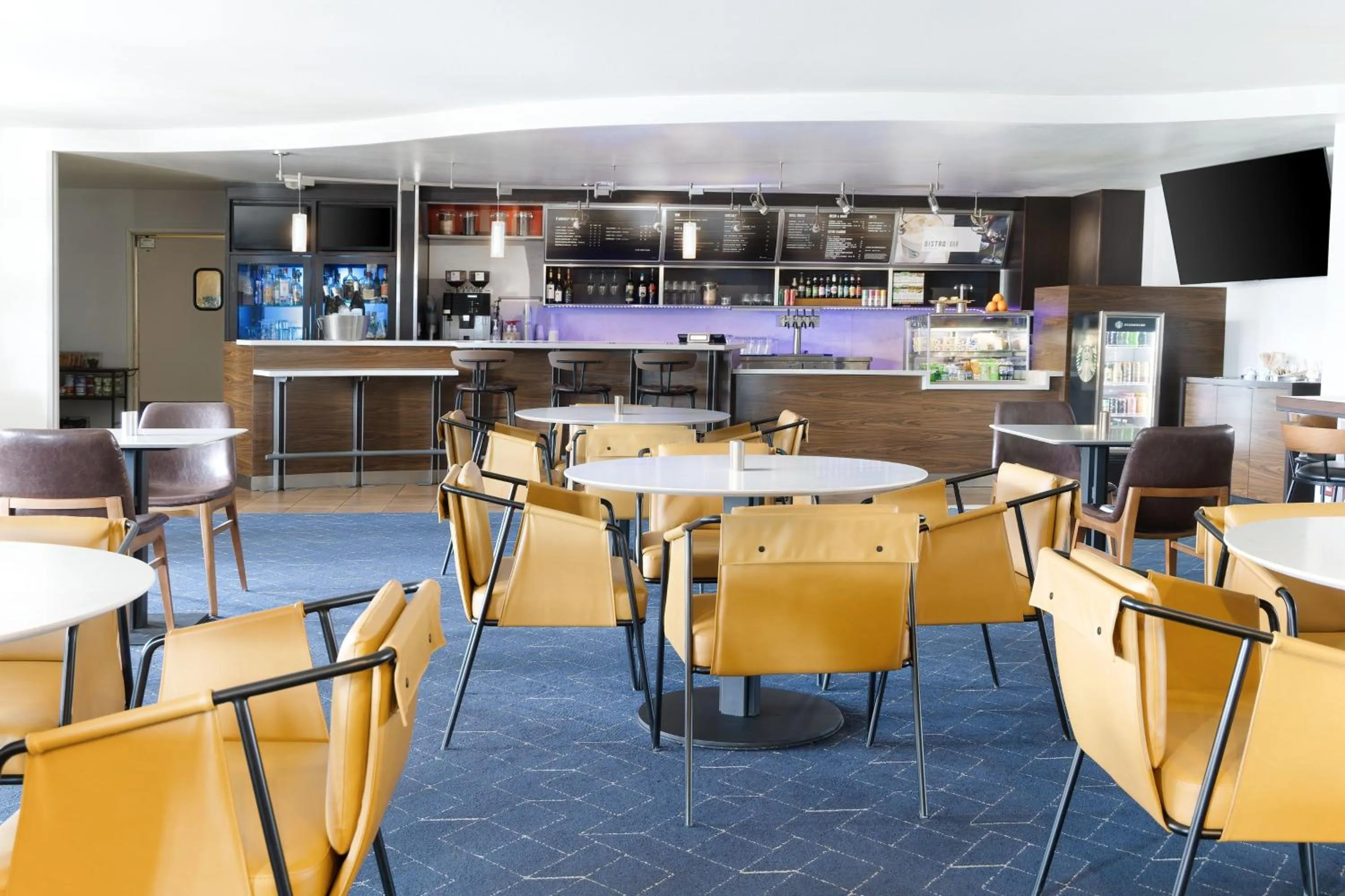 Restaurant/places to eat in Courtyard by Marriott Ontario Rancho Cucamonga