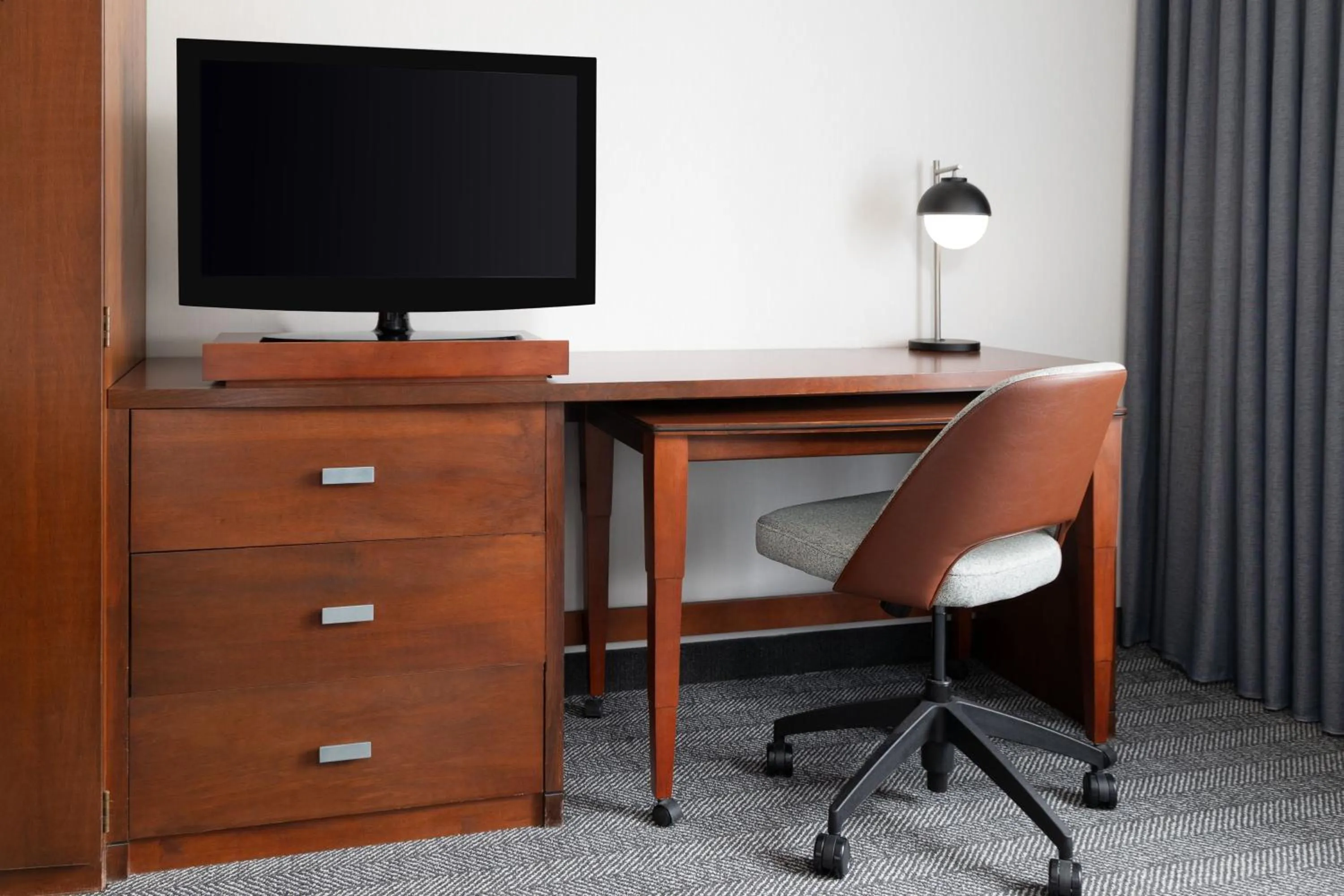 Photo of the whole room in Courtyard by Marriott Ontario Rancho Cucamonga