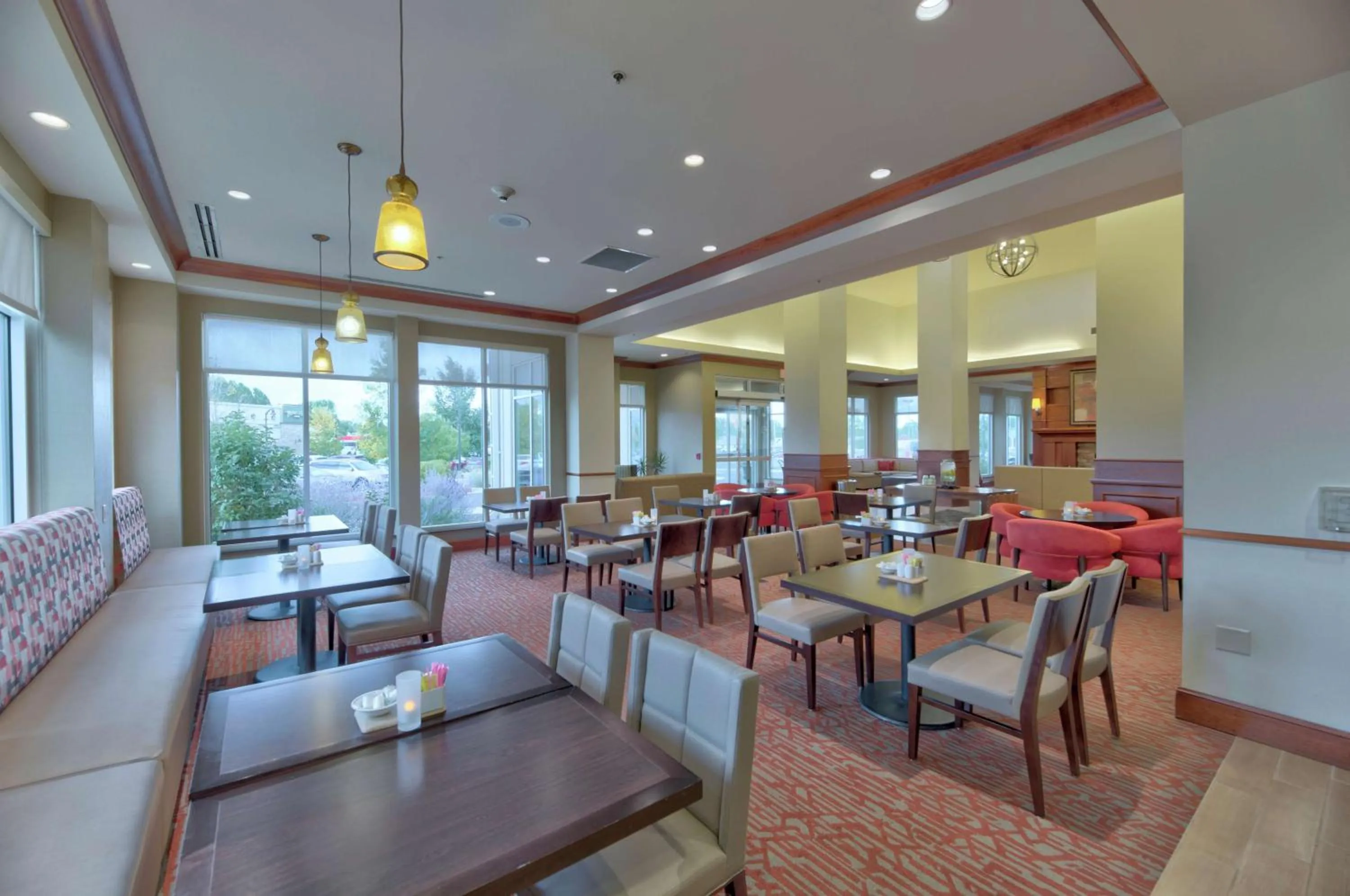 Restaurant/places to eat in Hilton Garden Inn Laramie