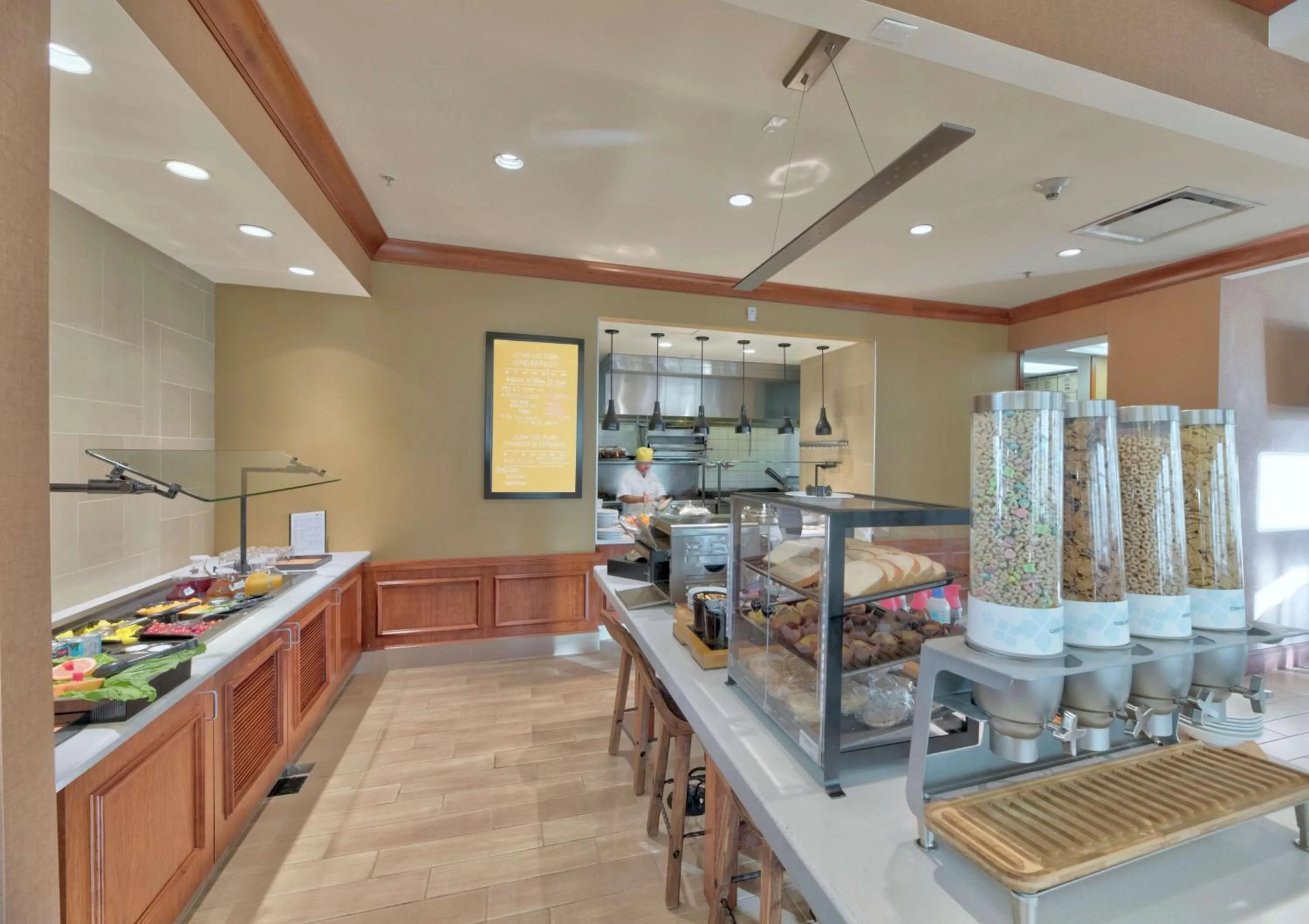 Dining area in Hilton Garden Inn Laramie