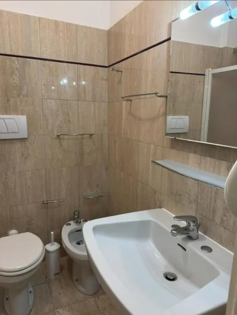 Bathroom in Grand Hotel De Londres