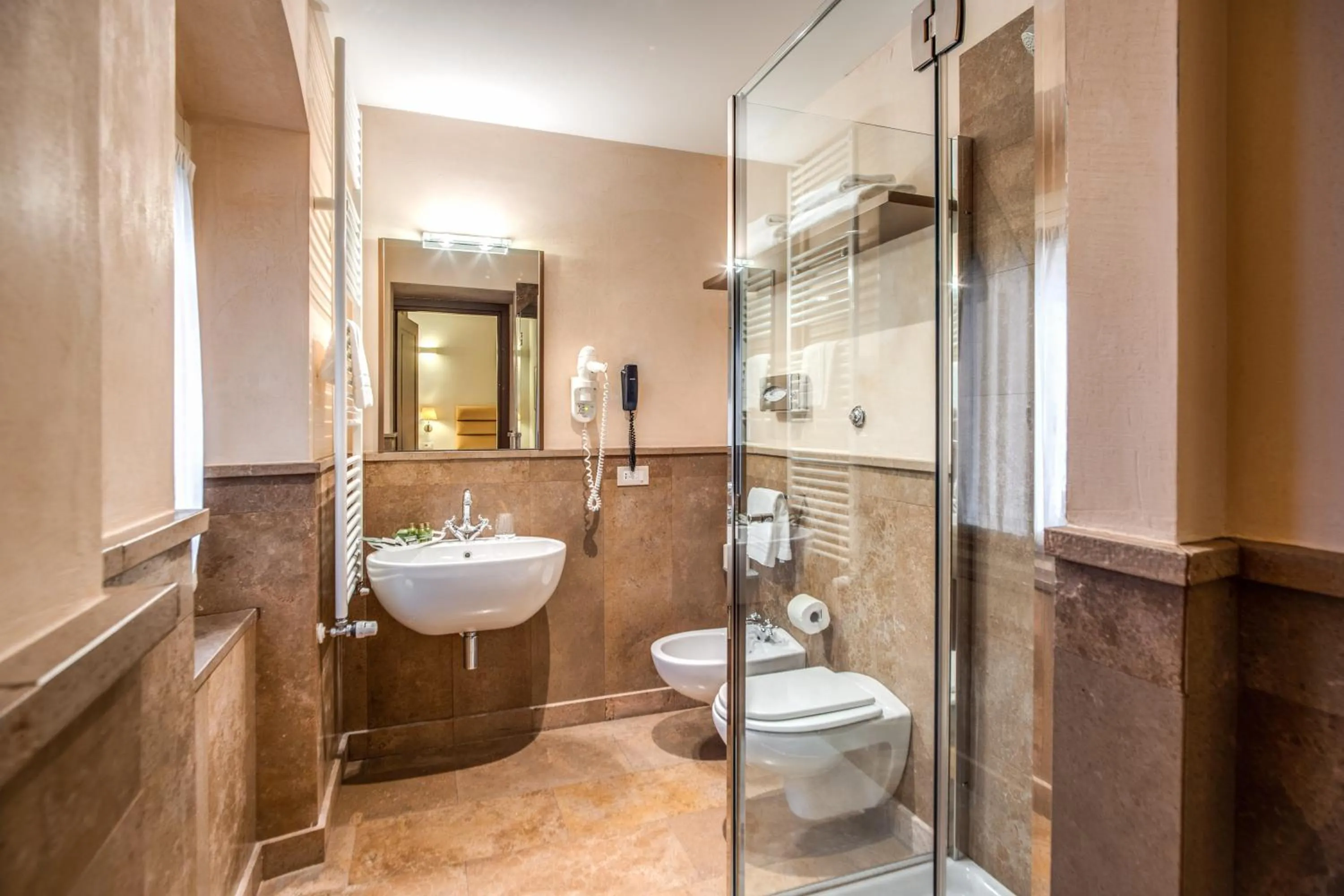 Shower in Villa Giorgia Albergo in Collina