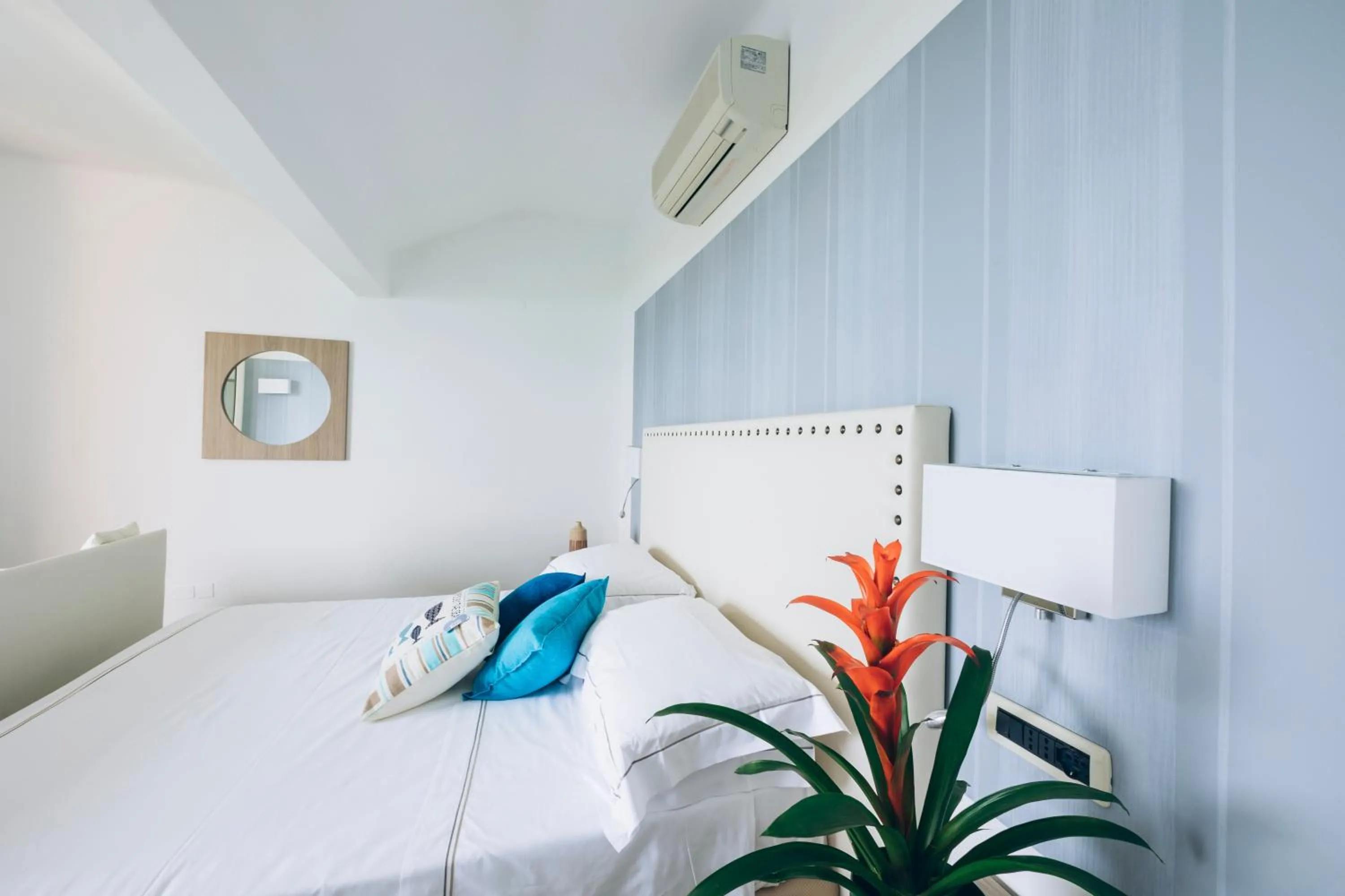 Bedroom, Bed in Hotel Arc En Ciel