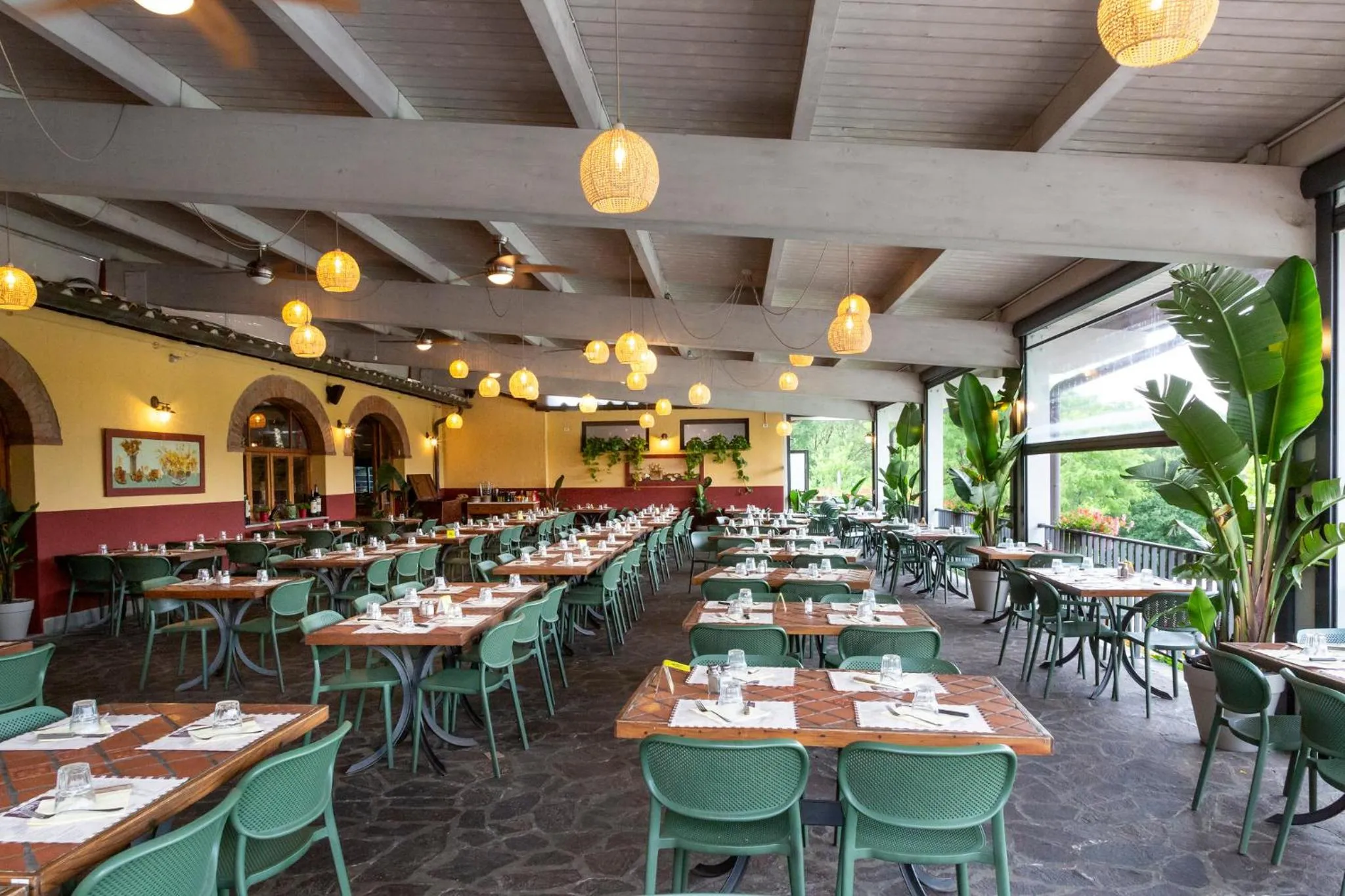 hu Norcenni Girasole village