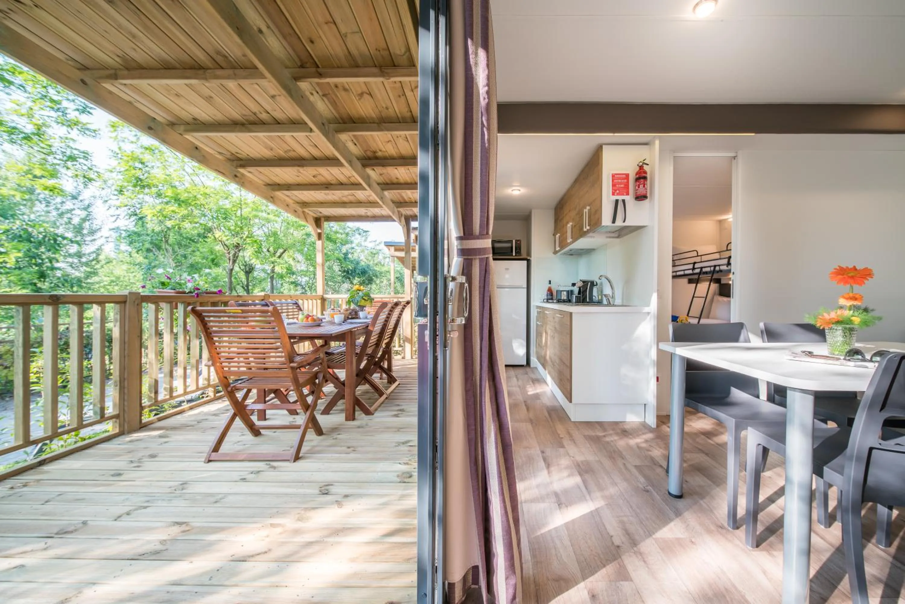 hu Norcenni Girasole village