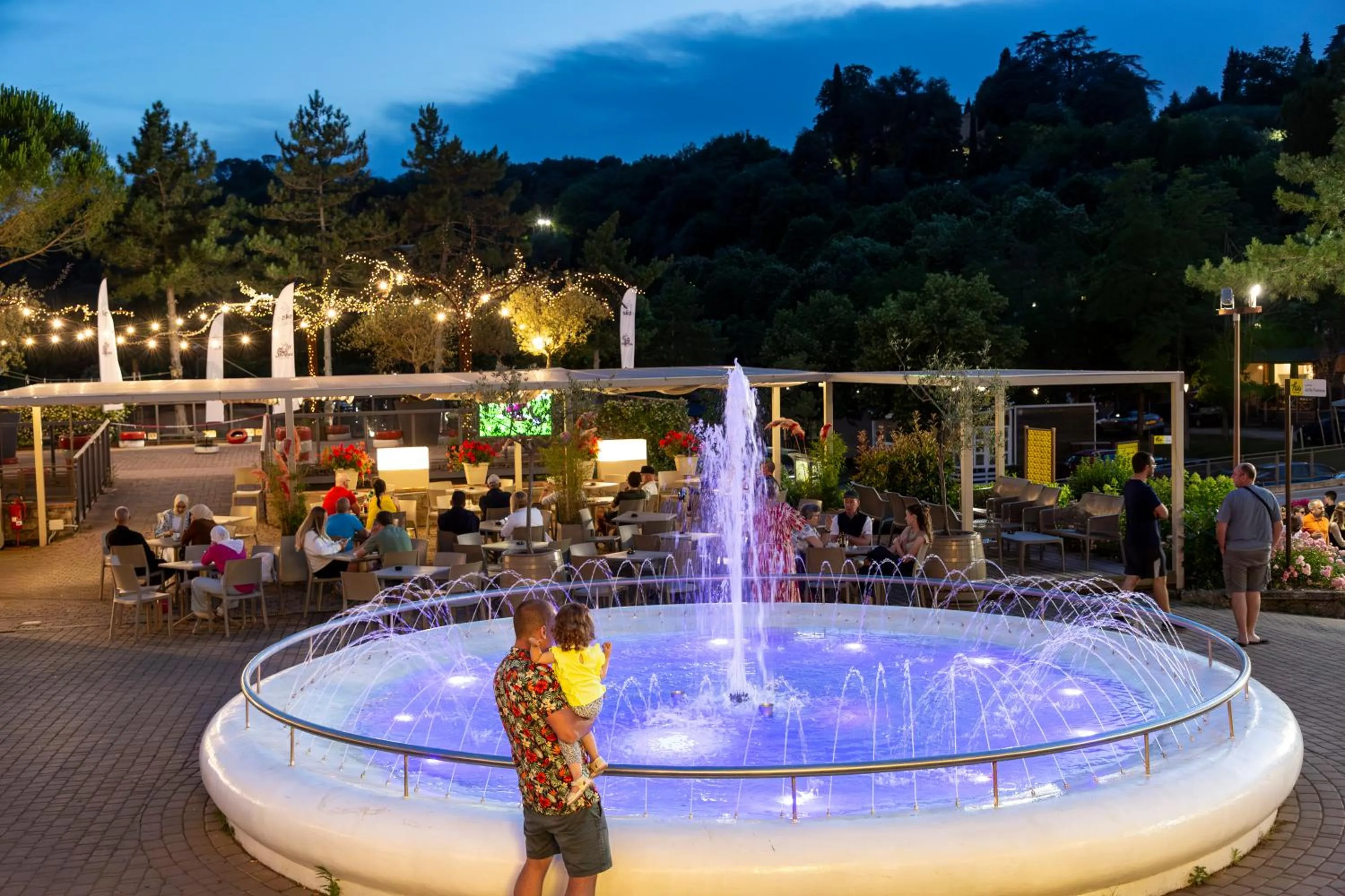 hu Norcenni Girasole village