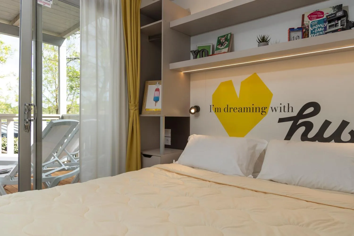 Bed in hu Norcenni Girasole village