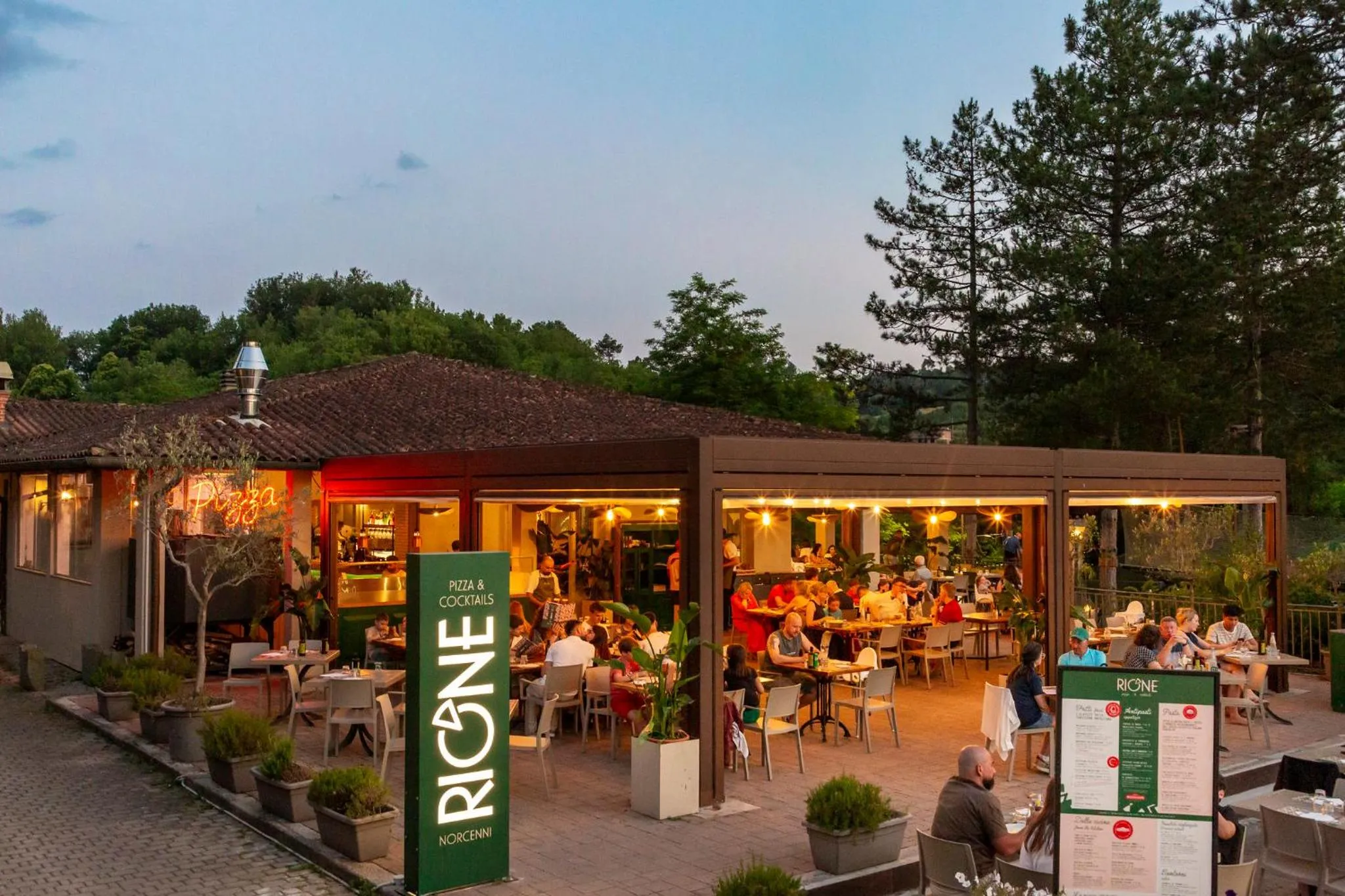 hu Norcenni Girasole village