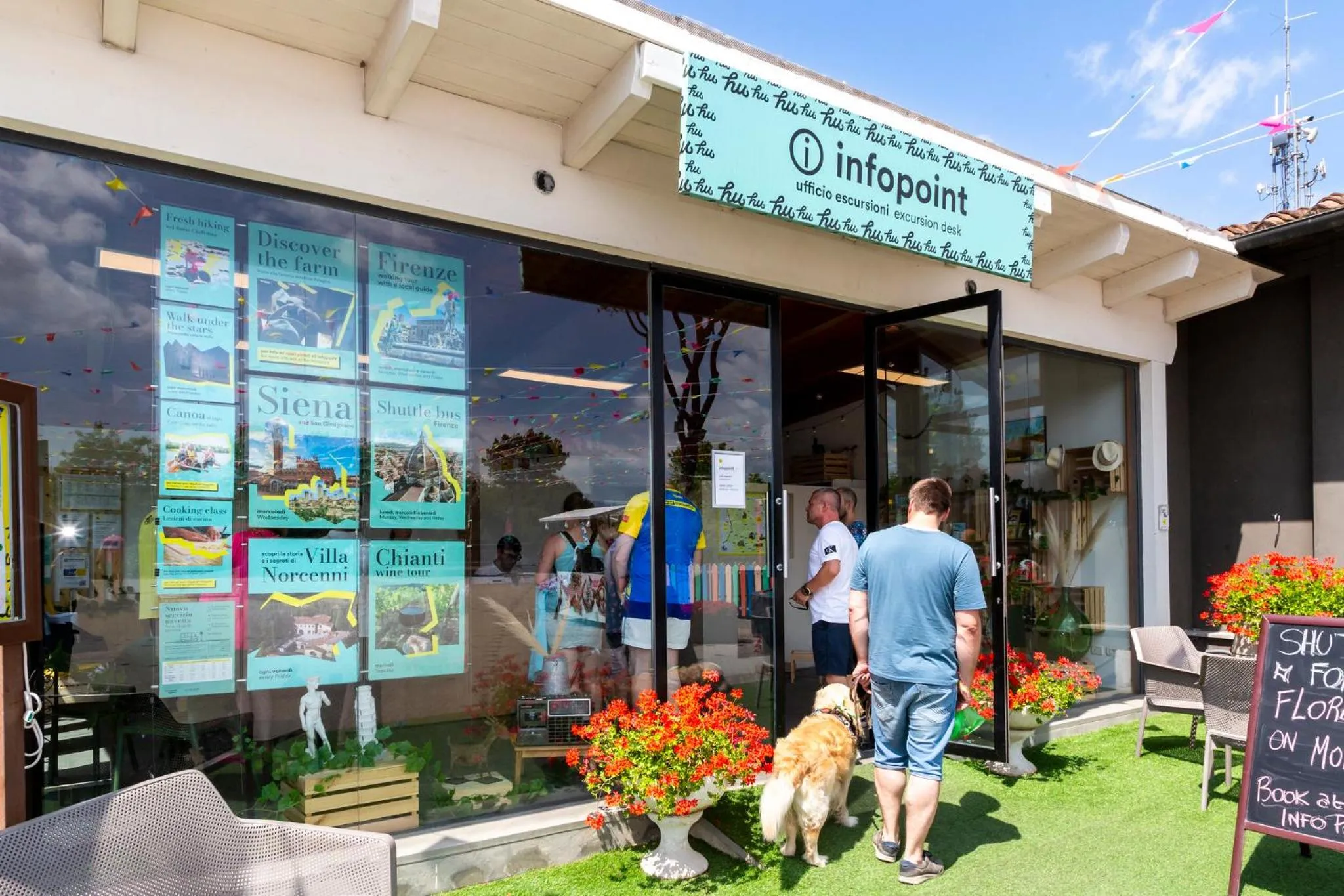 hu Norcenni Girasole village