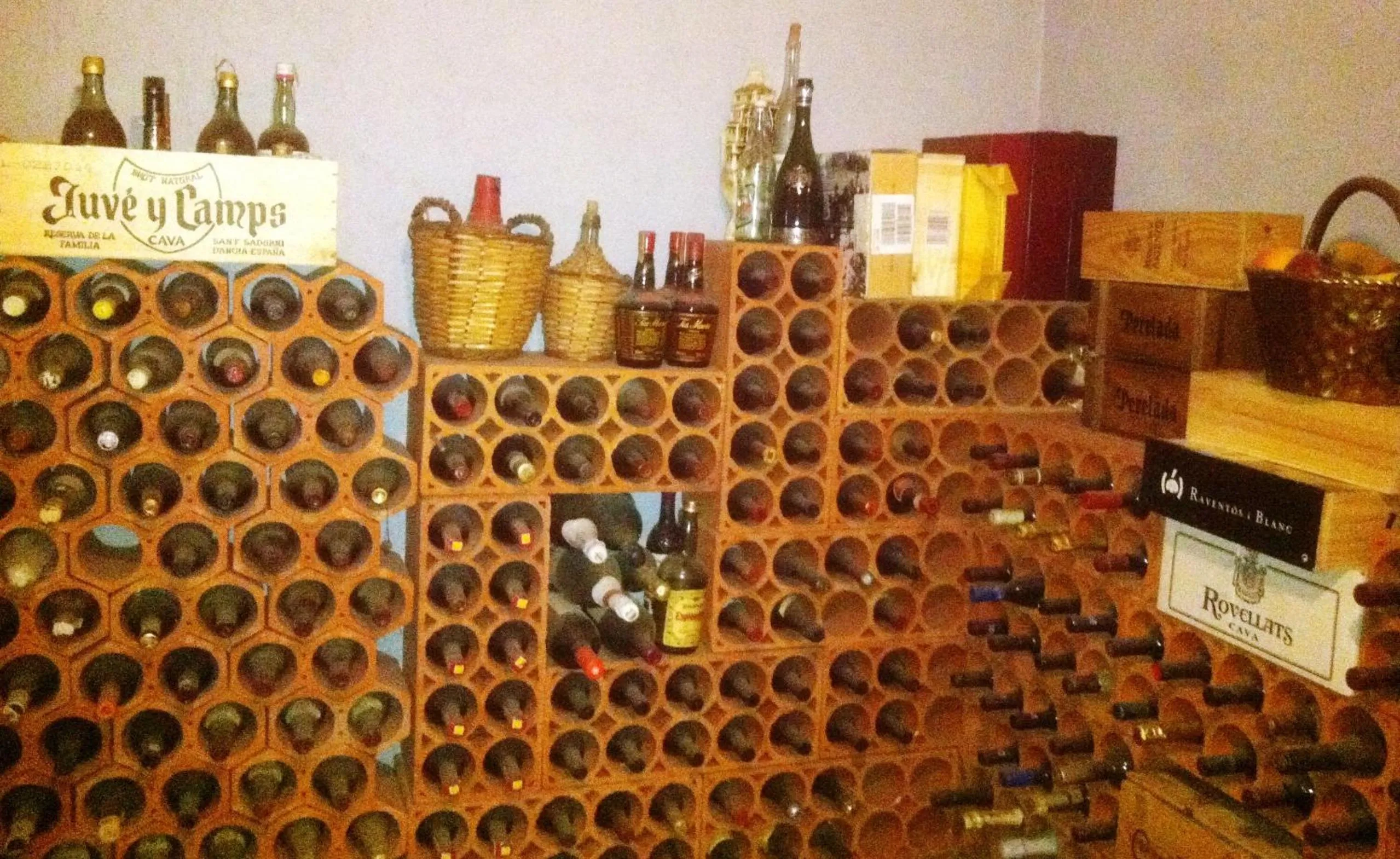 Restaurant/places to eat in Hotel La Seu