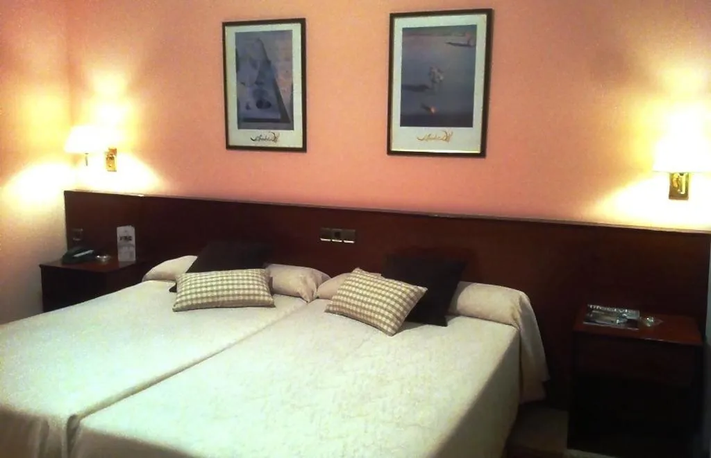 Photo of the whole room, Bed in Hotel La Seu