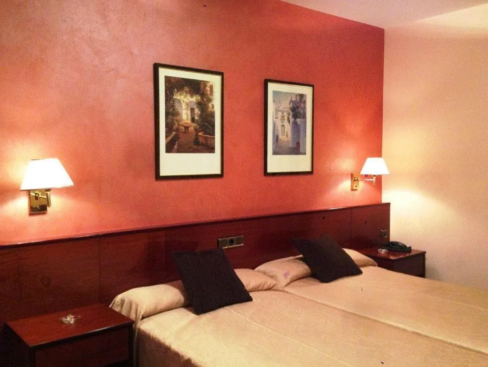 Photo of the whole room, Bed in Hotel La Seu