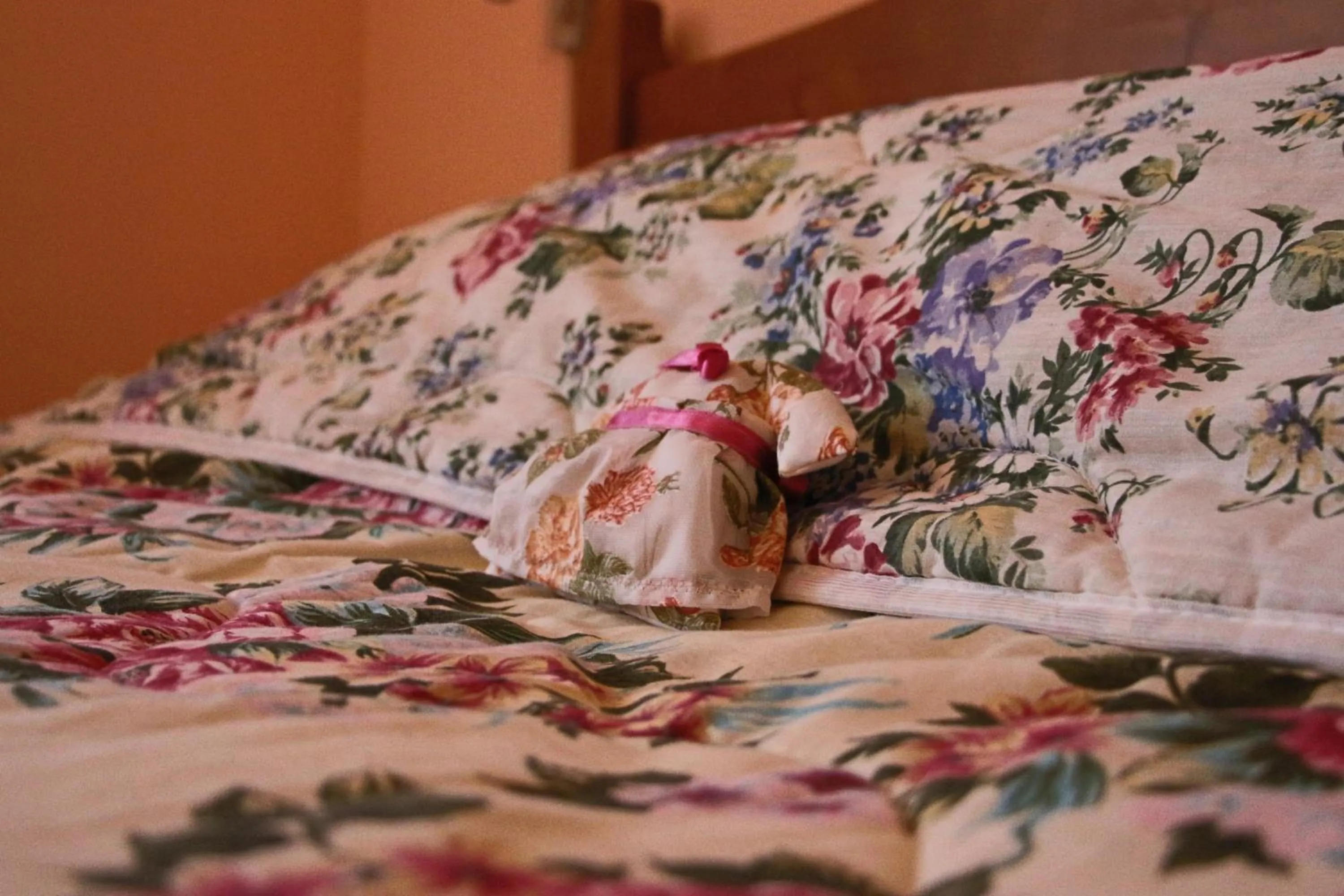 Decorative detail, Bed in Hotel La Fontana