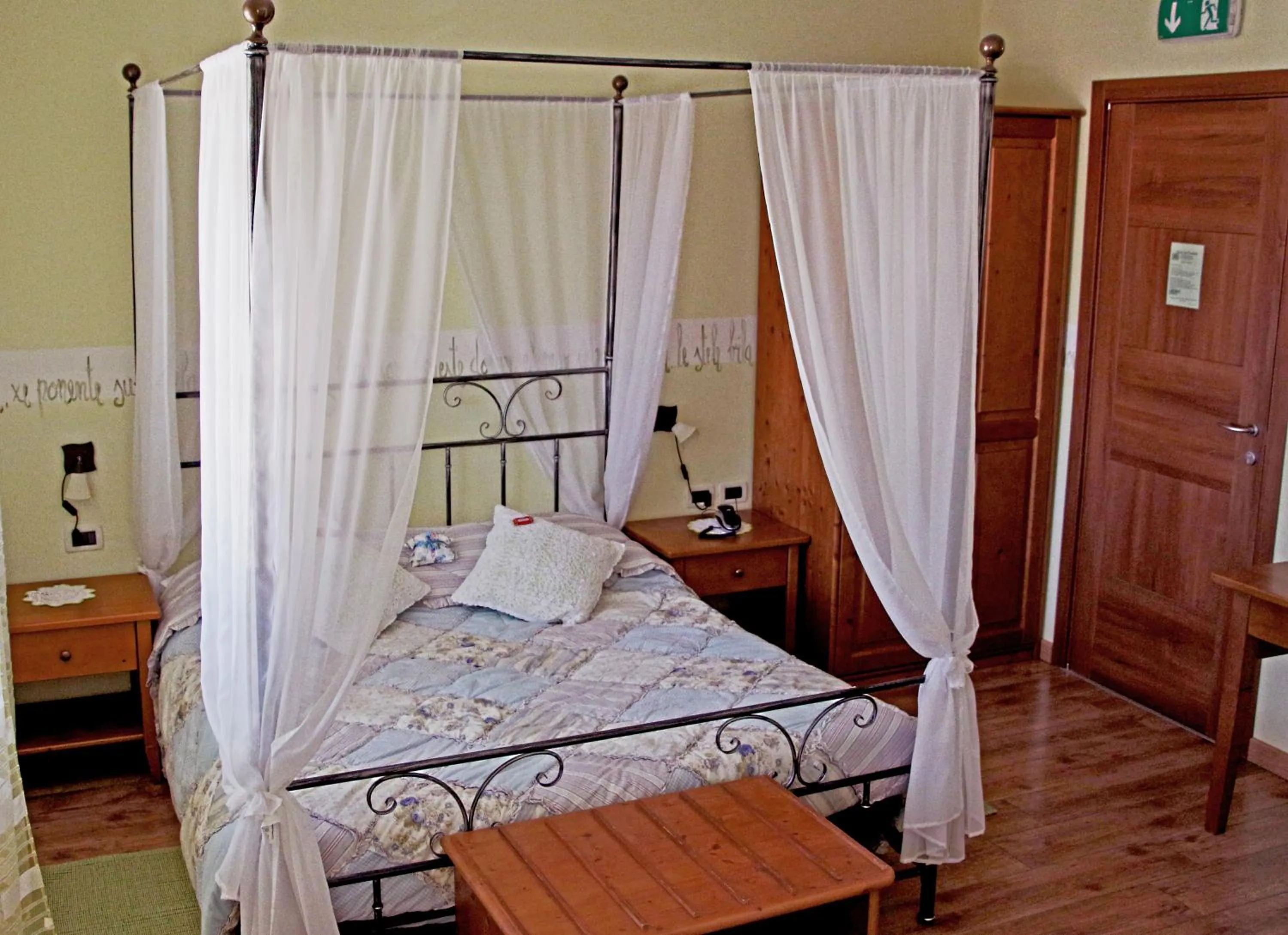 Photo of the whole room, Bed in Hotel La Fontana