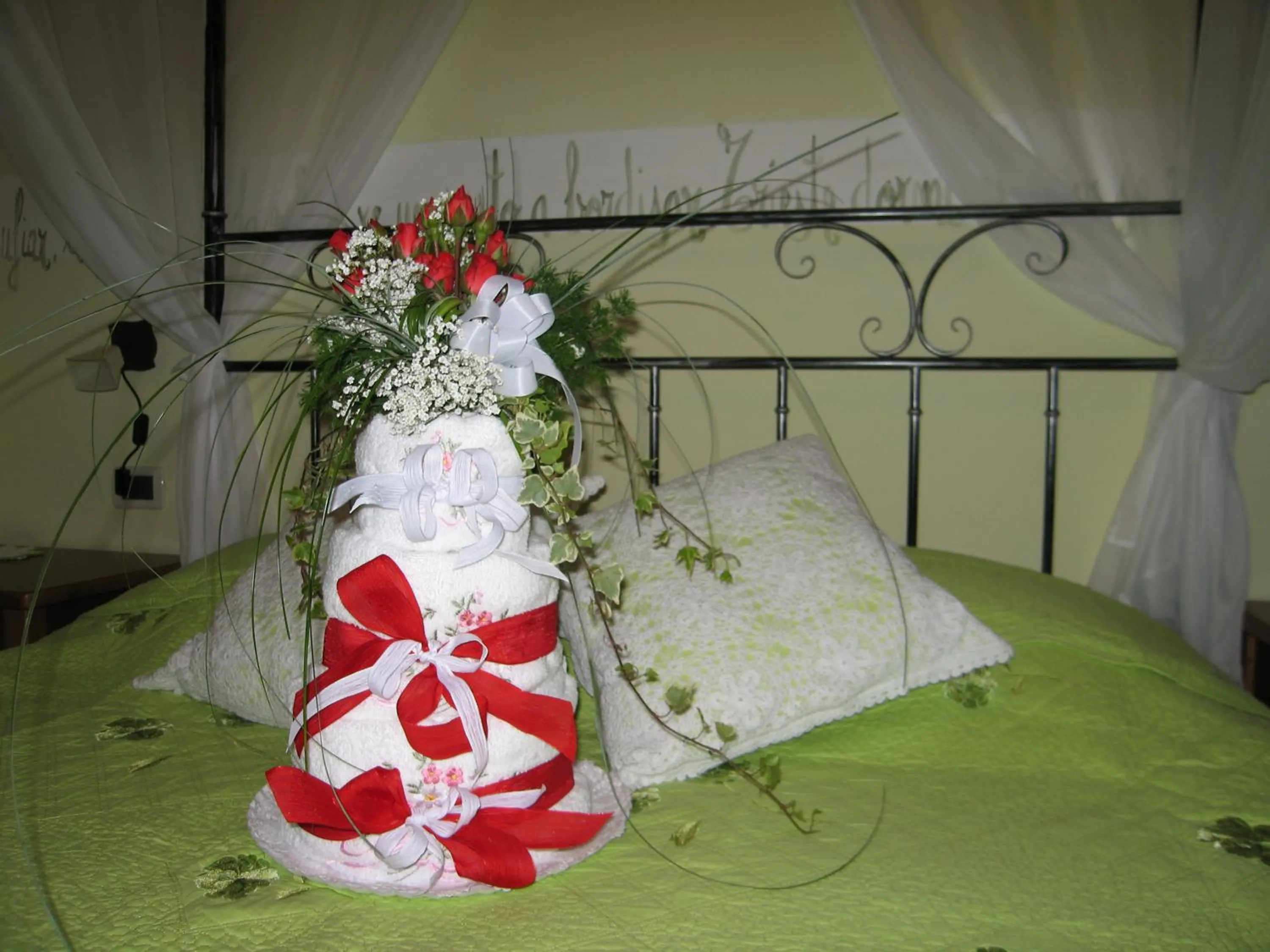 Decorative detail, Bed in Hotel La Fontana