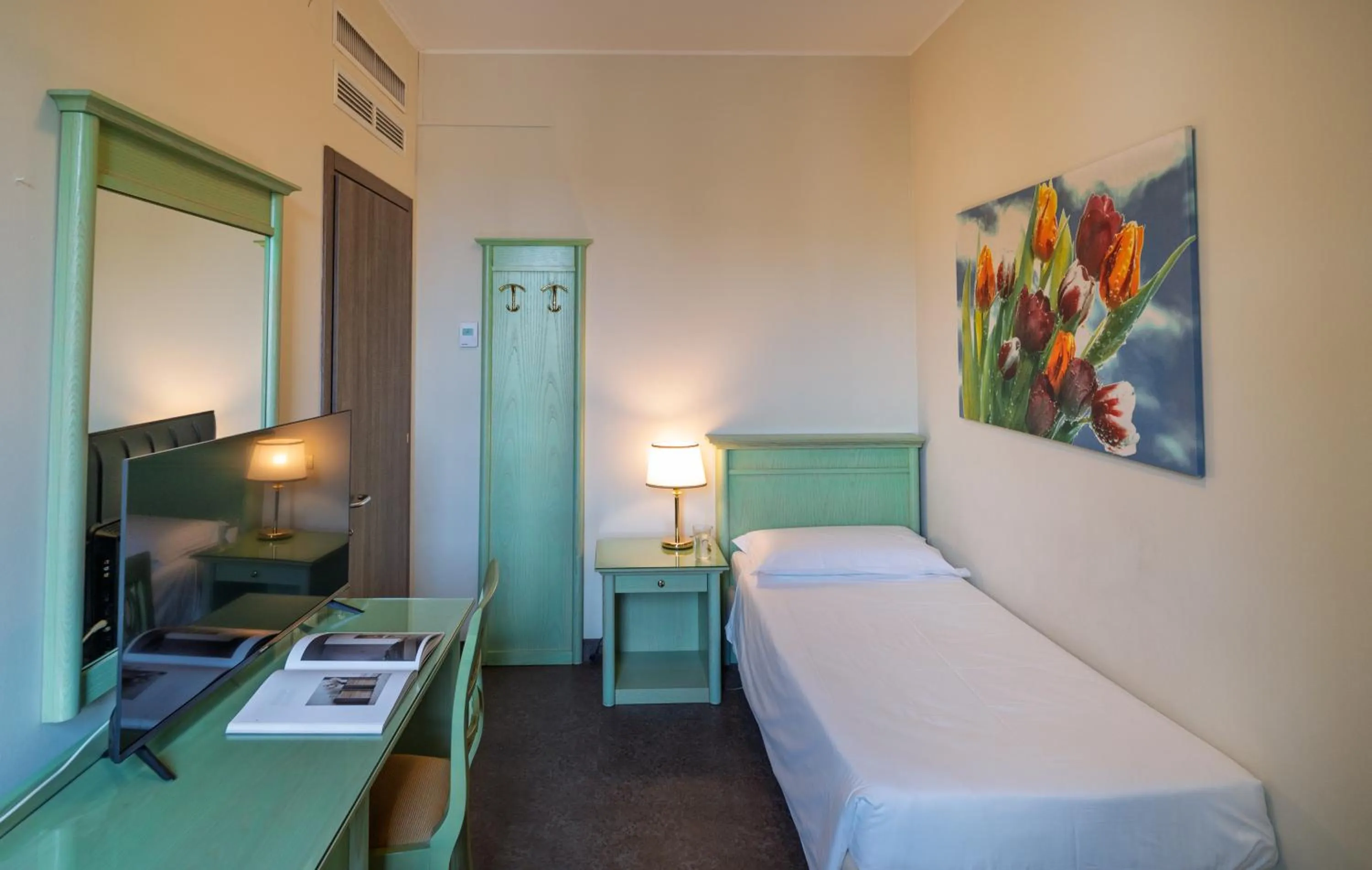 Bed in Hotel Donatello