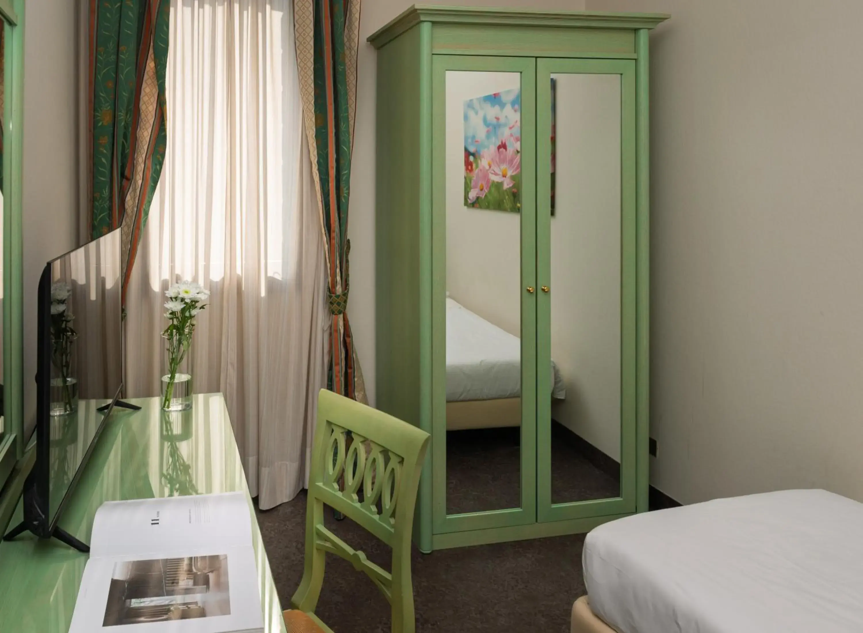 Triple Room in Hotel Donatello Triple Room in Hotel Donatello