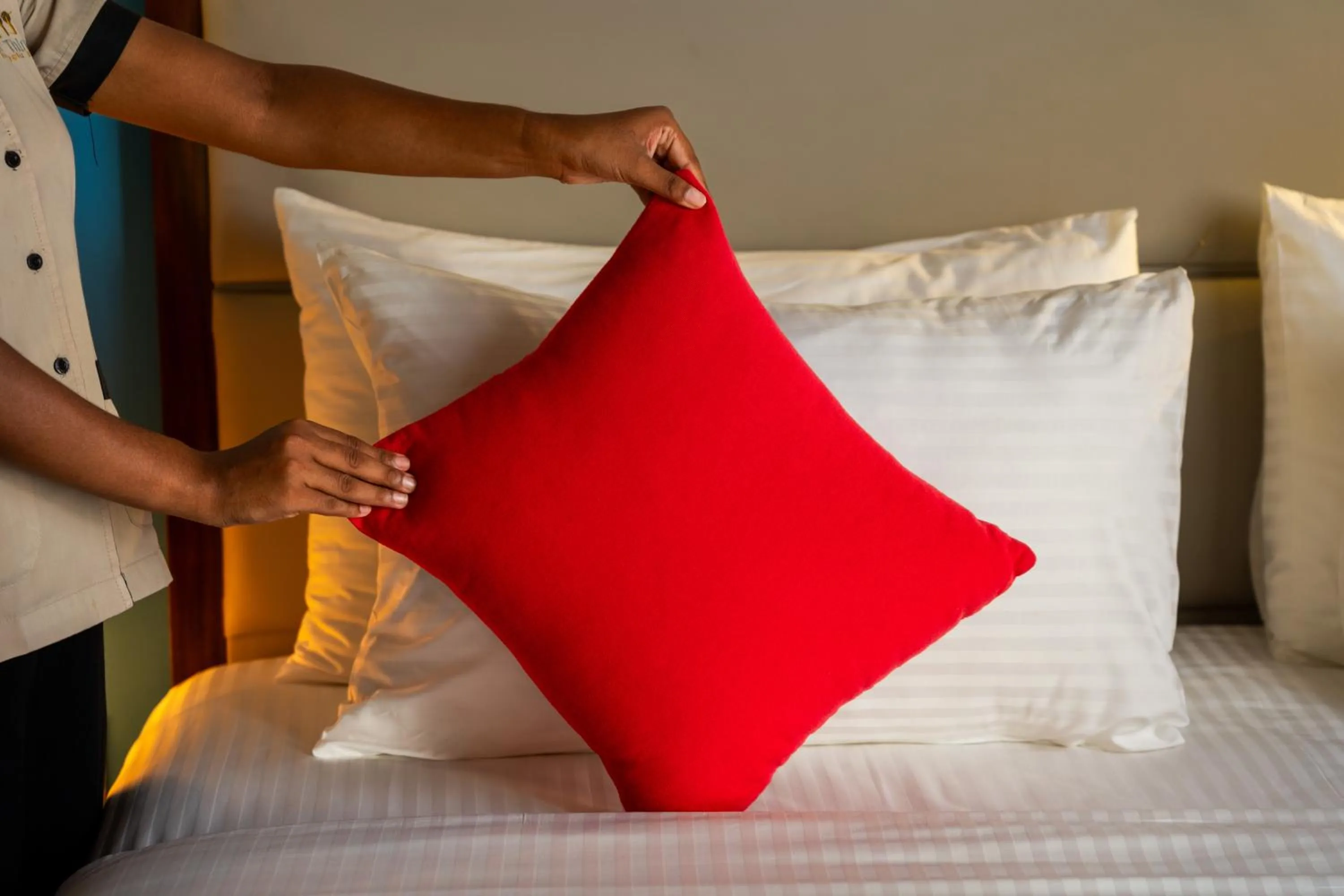 Bed in The Thinnai Hotel - Jaffna