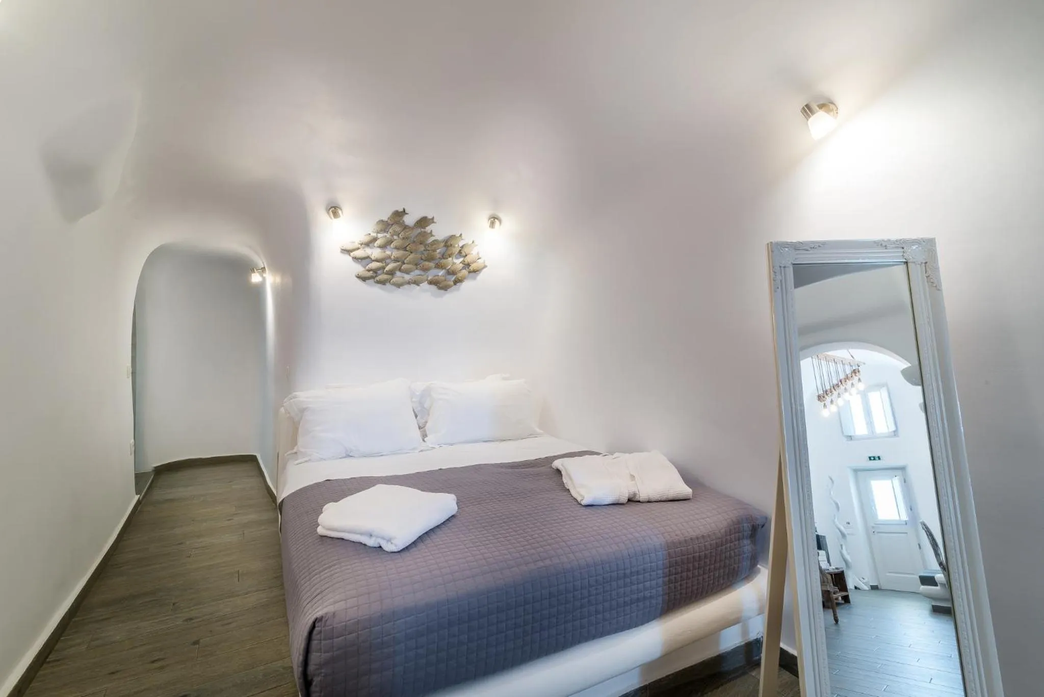 Bedroom, Bed in Angel Luxury Suites