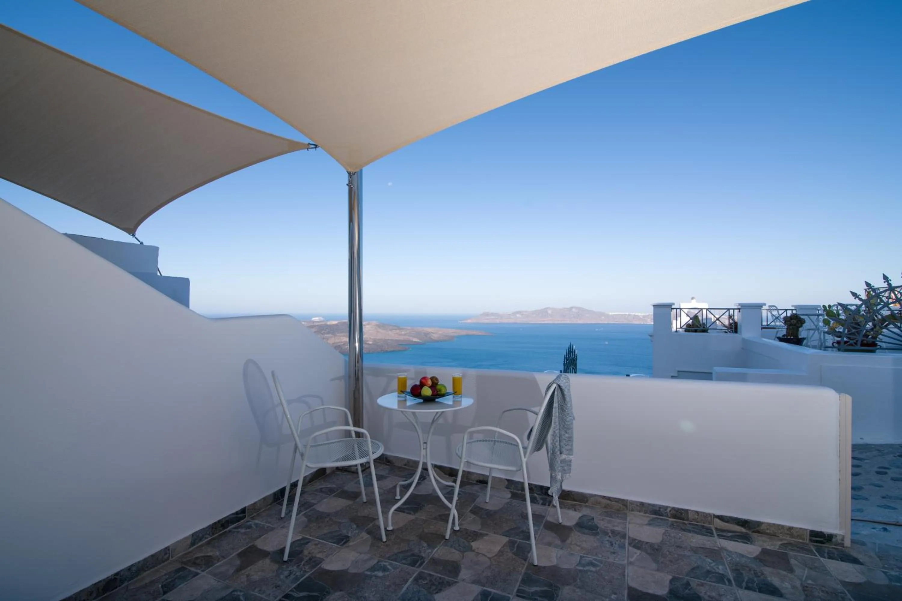 Balcony/Terrace in Angel Luxury Suites