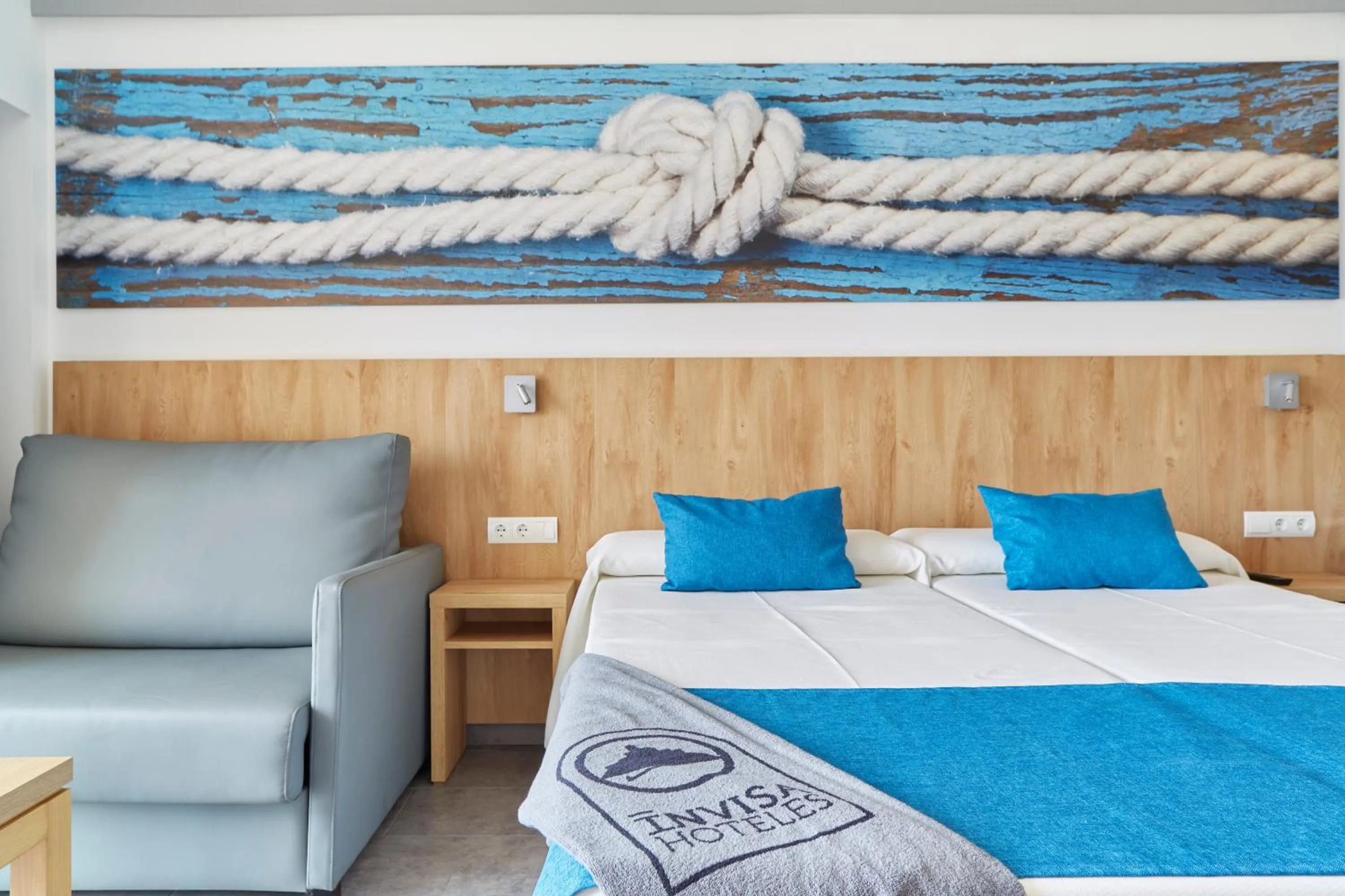 Photo of the whole room, Bed in Invisa Hotel Casa Luis