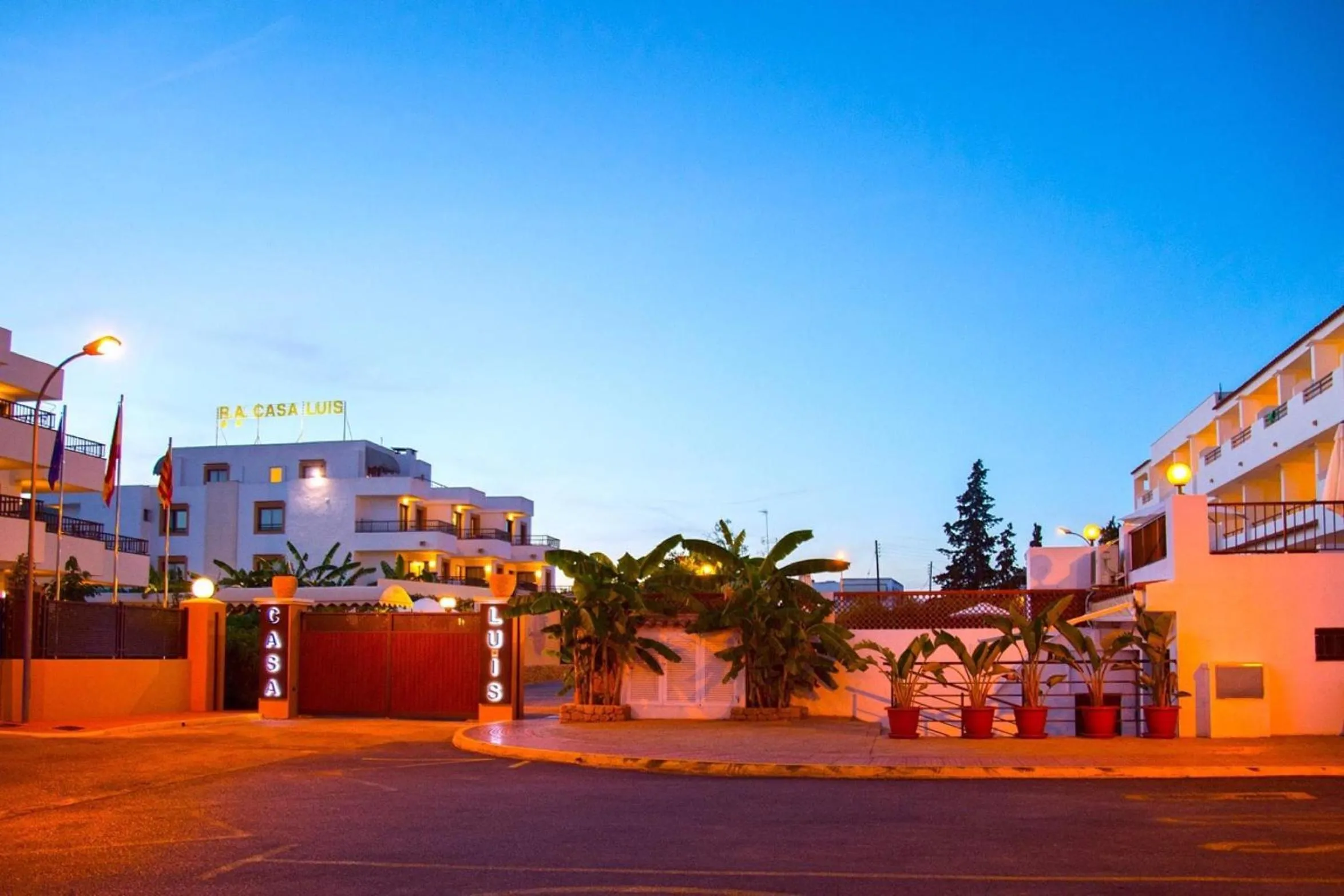 Facade/entrance in Invisa Hotel Casa Luis