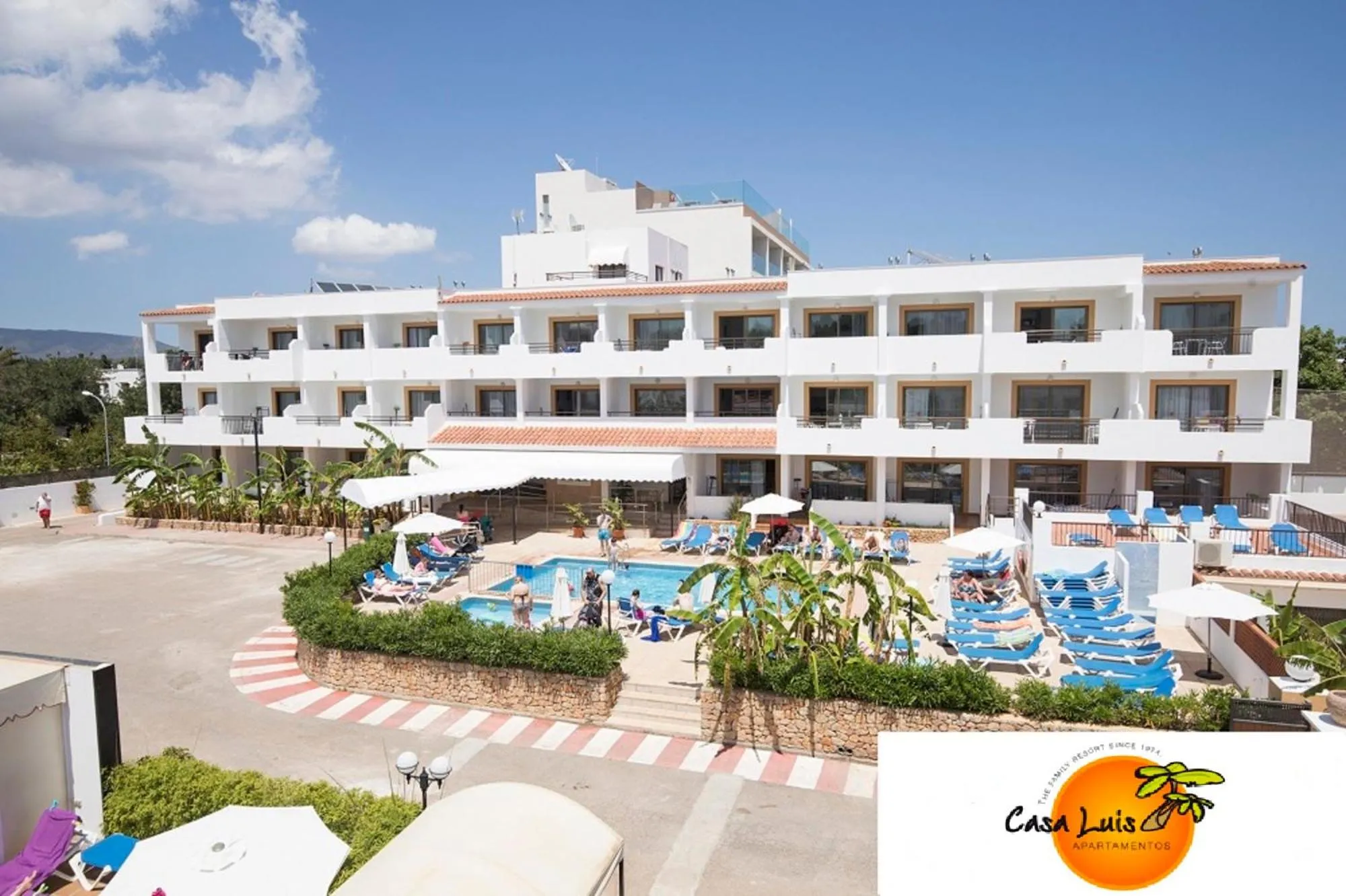 Facade/entrance in Invisa Hotel Casa Luis