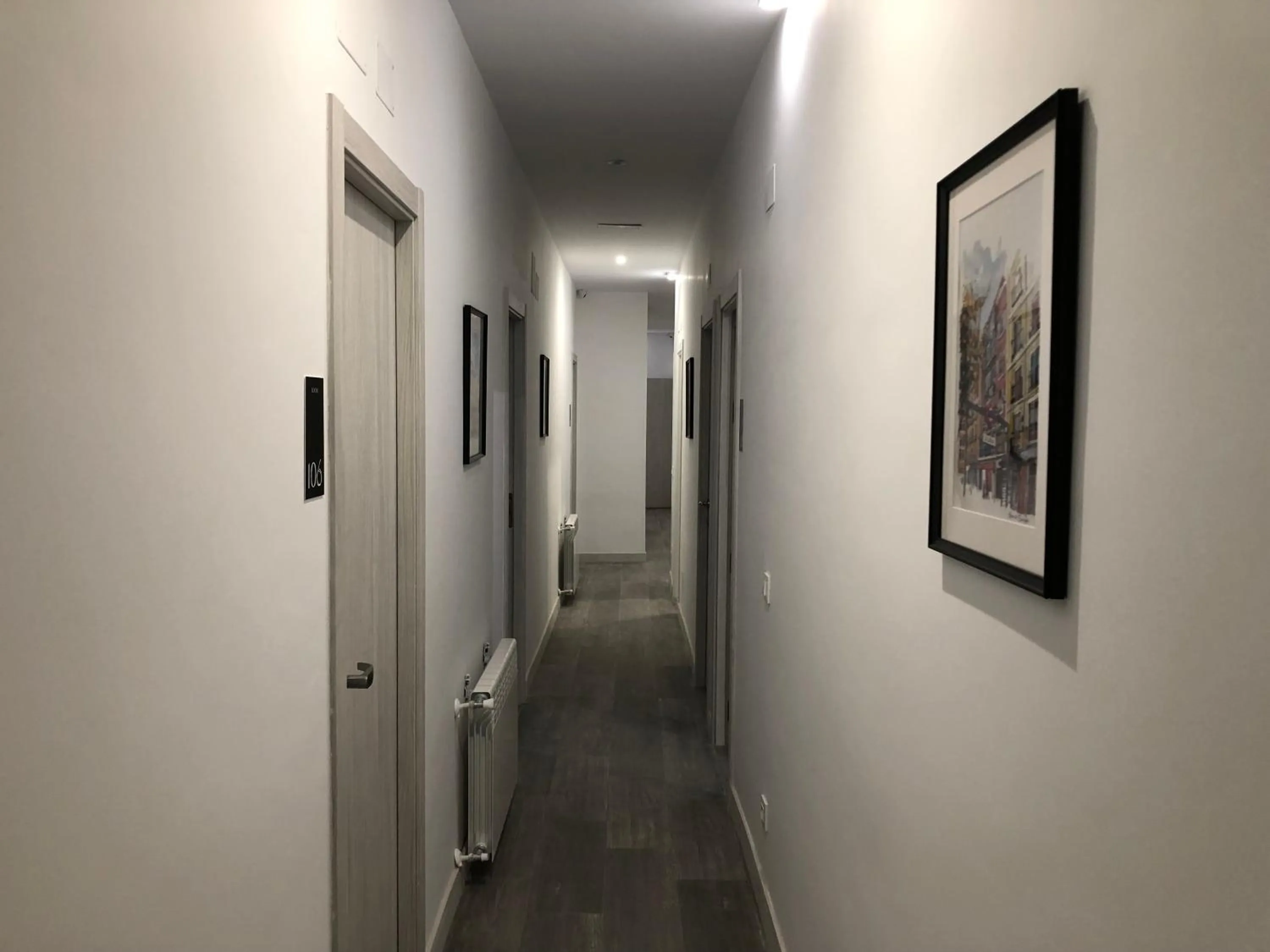 Logo/Certificate/Sign in Hostal Rías Bajas