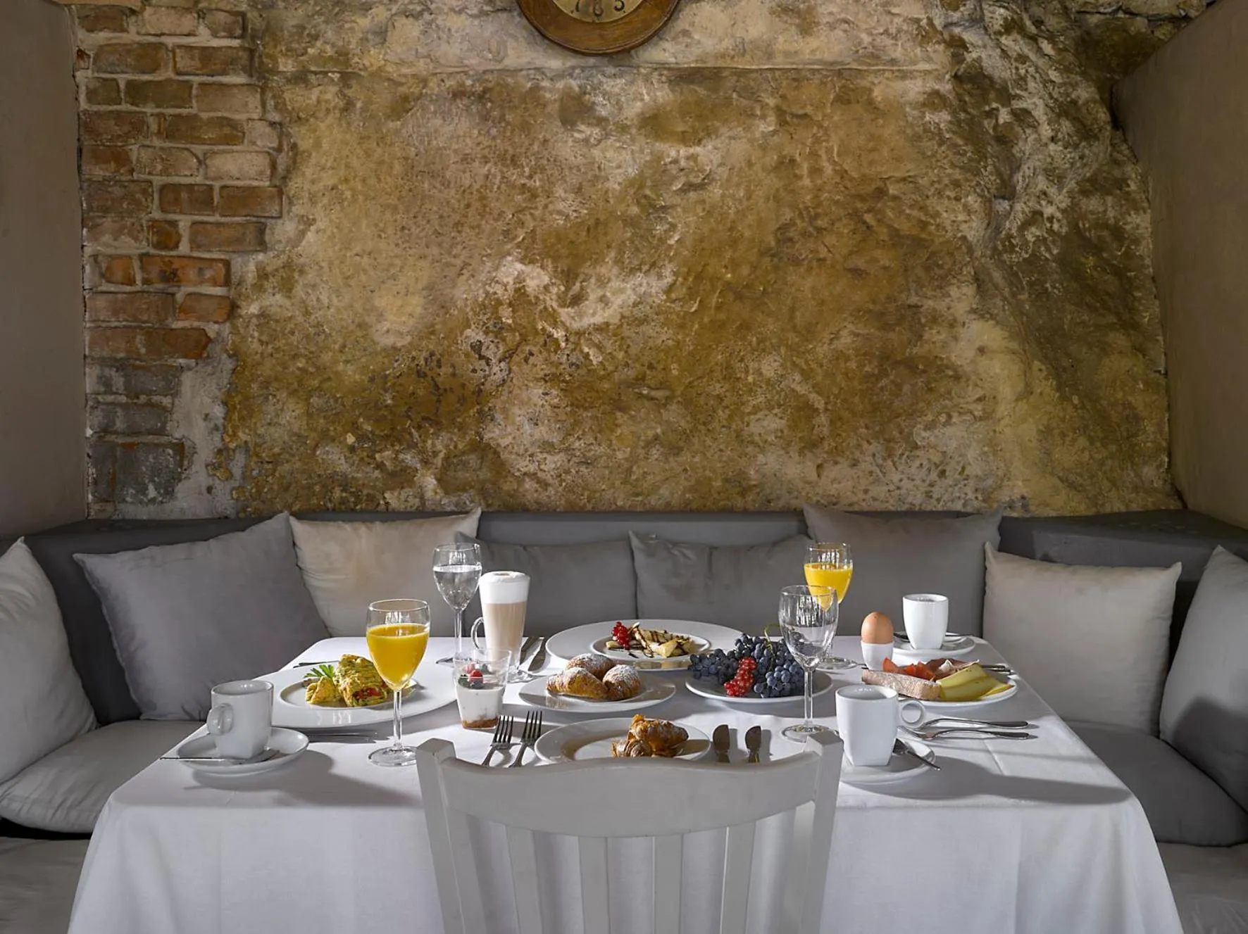 Buffet breakfast in Hotel La Romantica