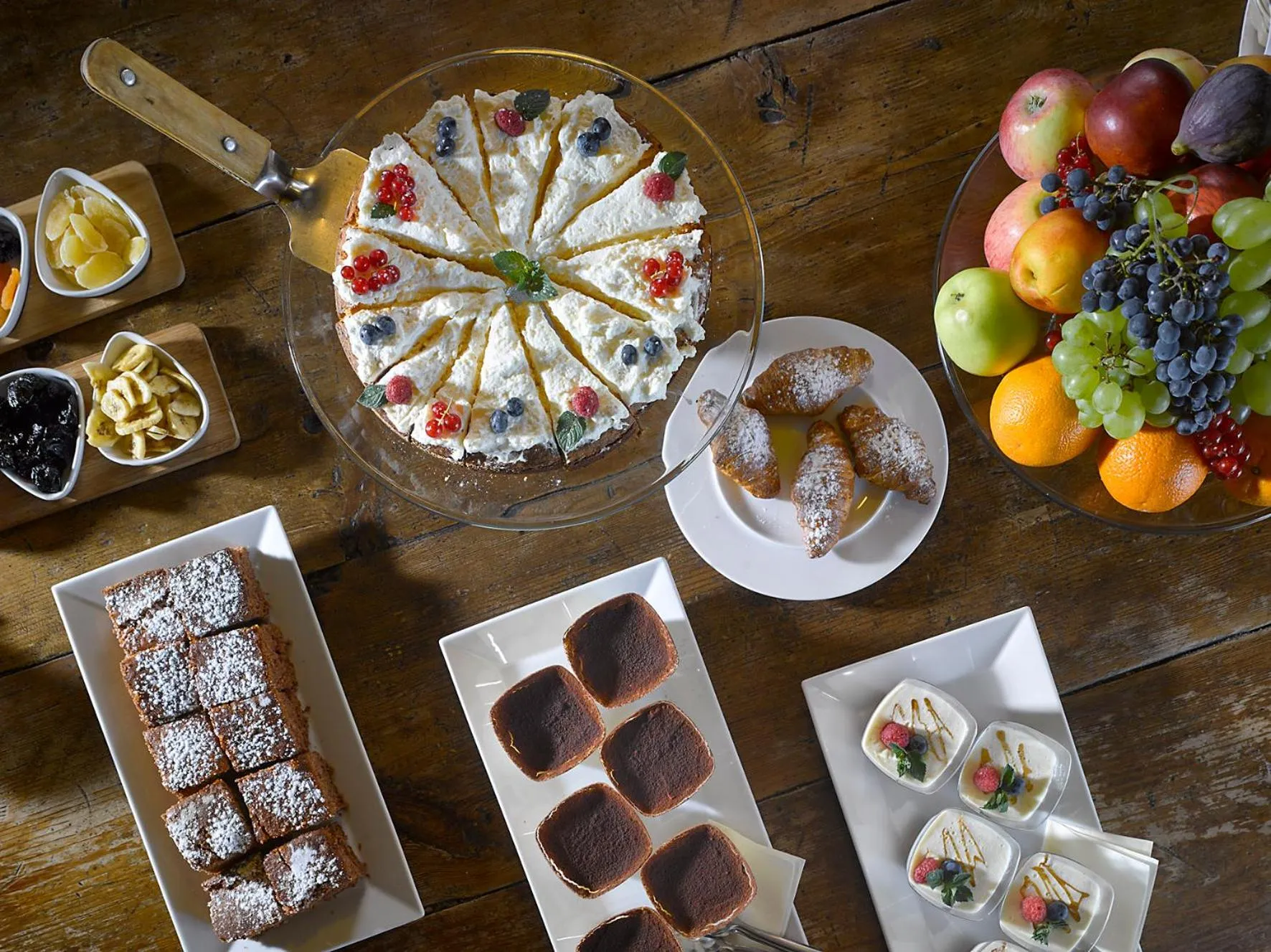 Buffet breakfast in Hotel La Romantica