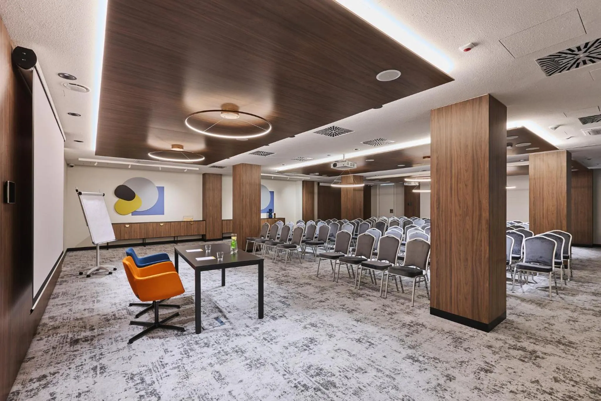 Meeting/conference room in voco Katowice by IHG