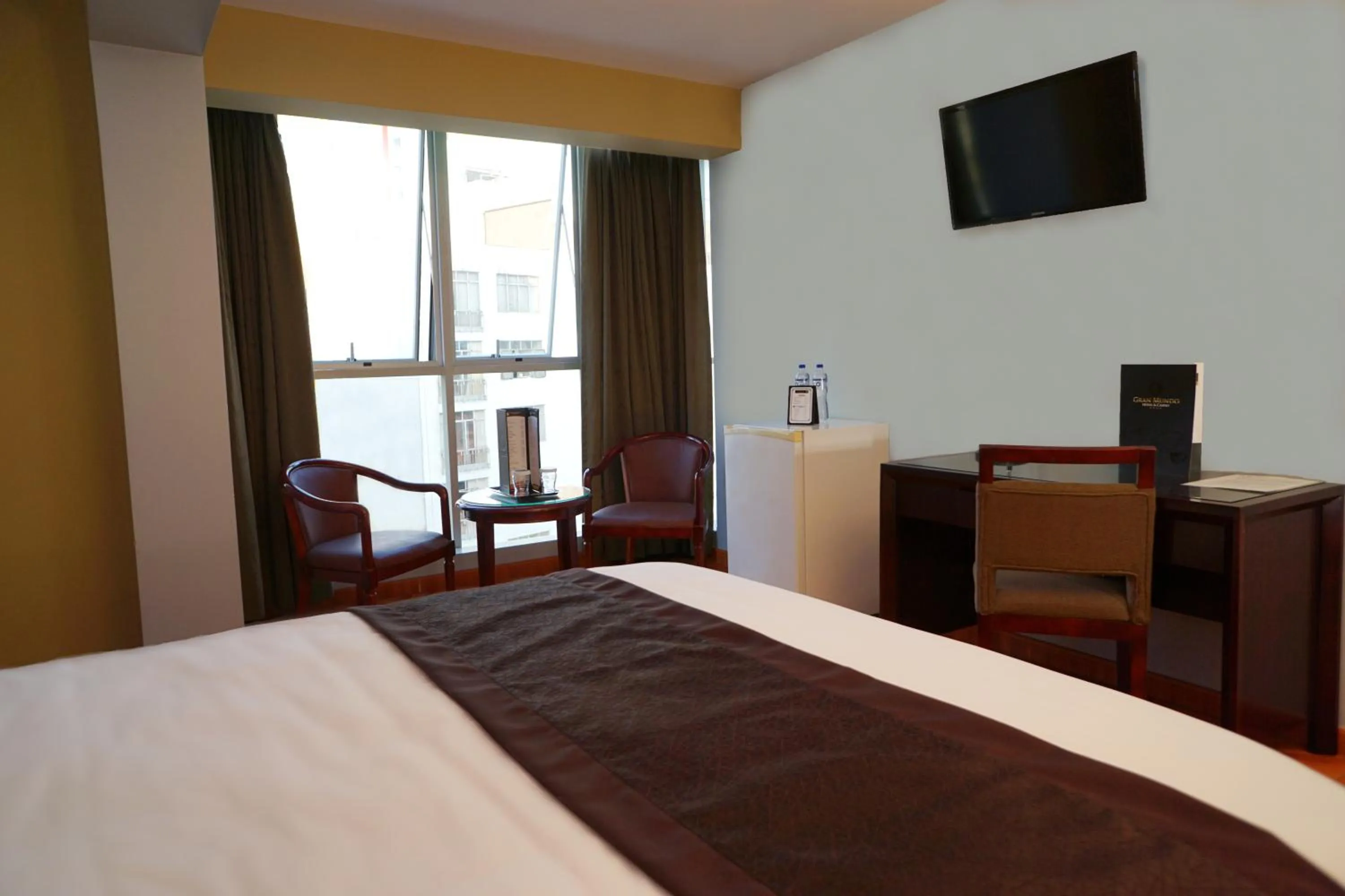 Bedroom, Bed in Gran Mundo Hotel & Suites