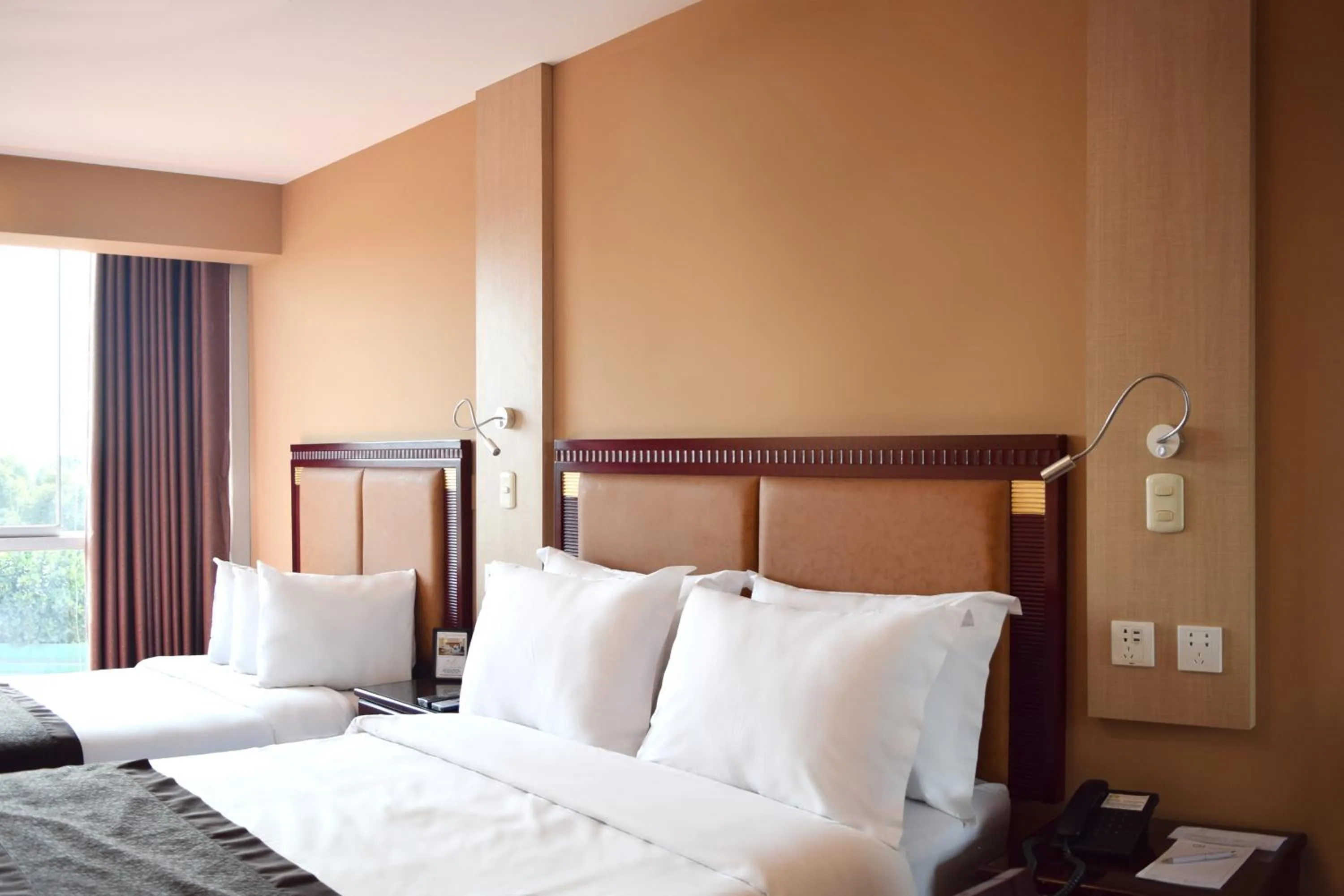 Photo of the whole room, Bed in Gran Mundo Hotel & Suites