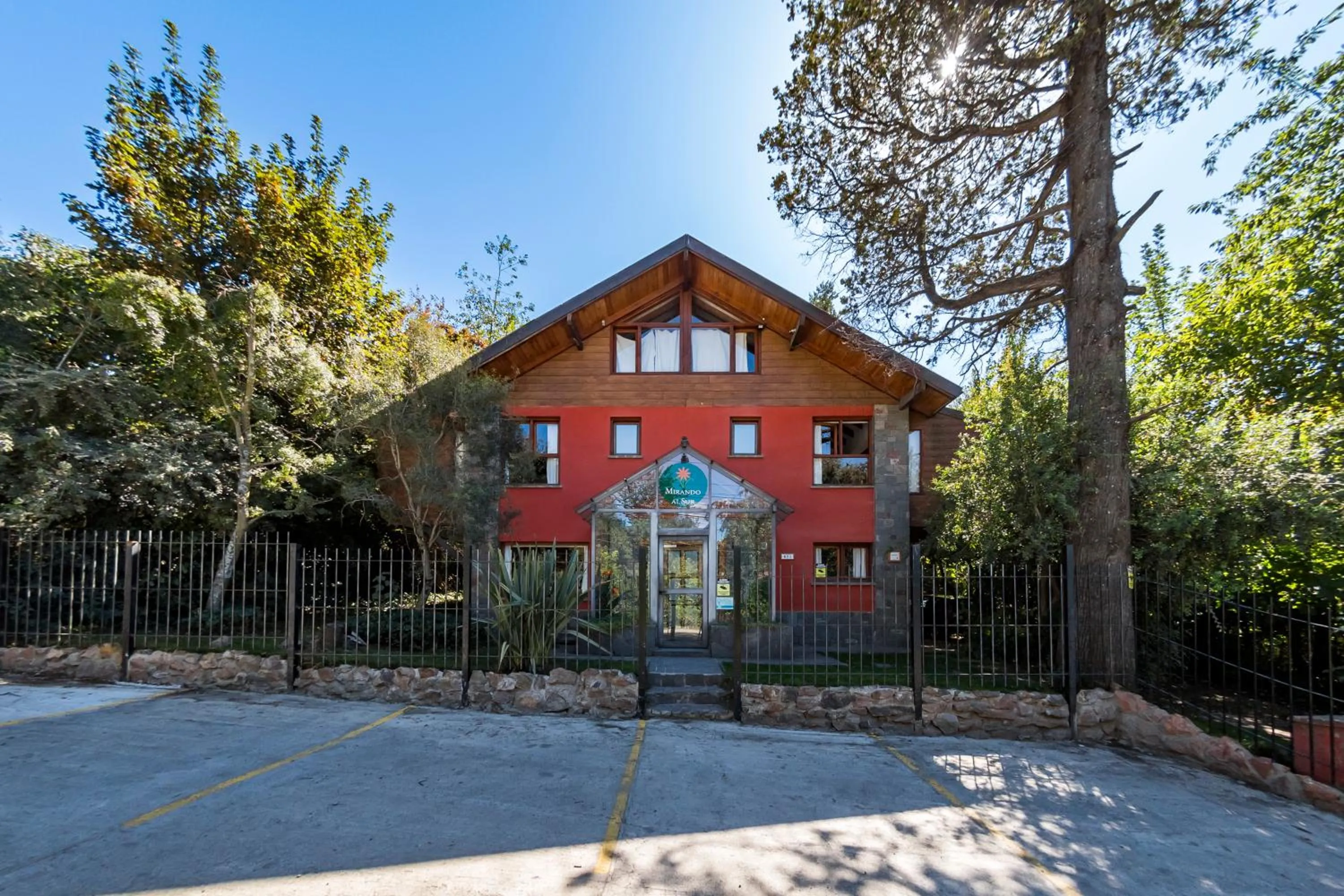 Property building in Mirando al Sur