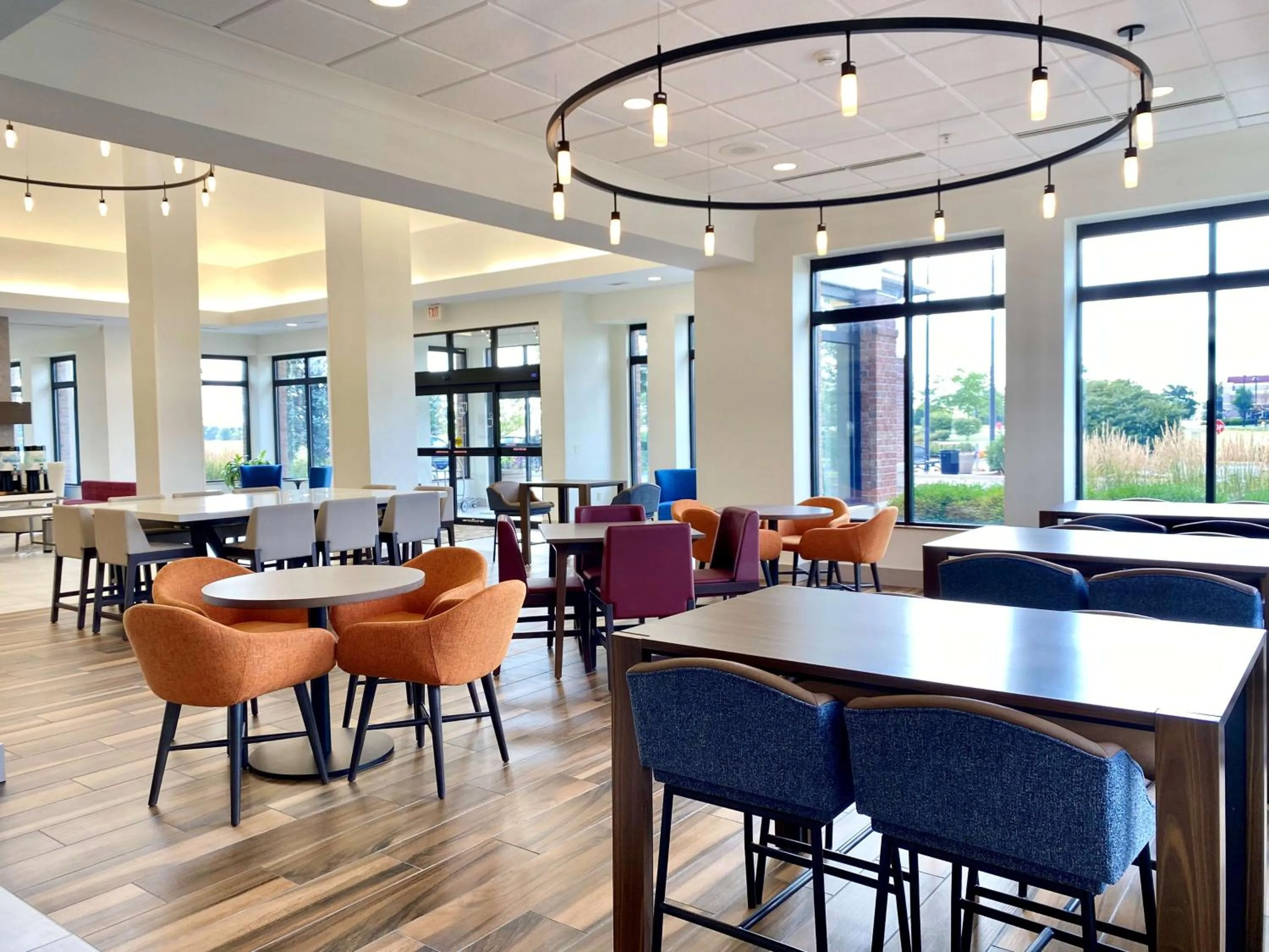 Restaurant/places to eat in Hilton Garden Inn Oconomowoc