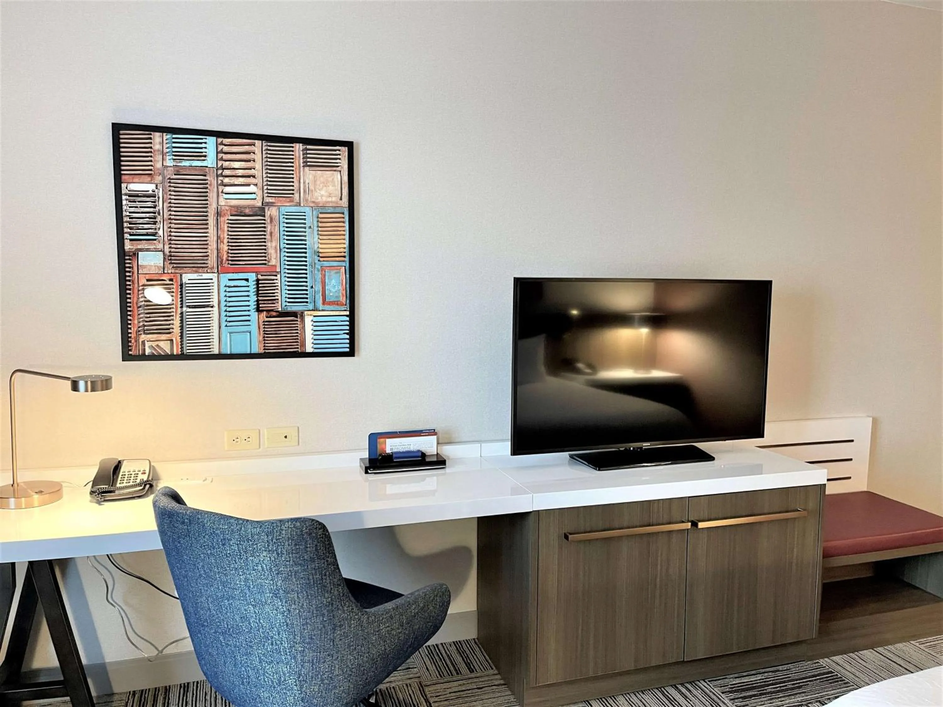 Bedroom in Hilton Garden Inn Oconomowoc