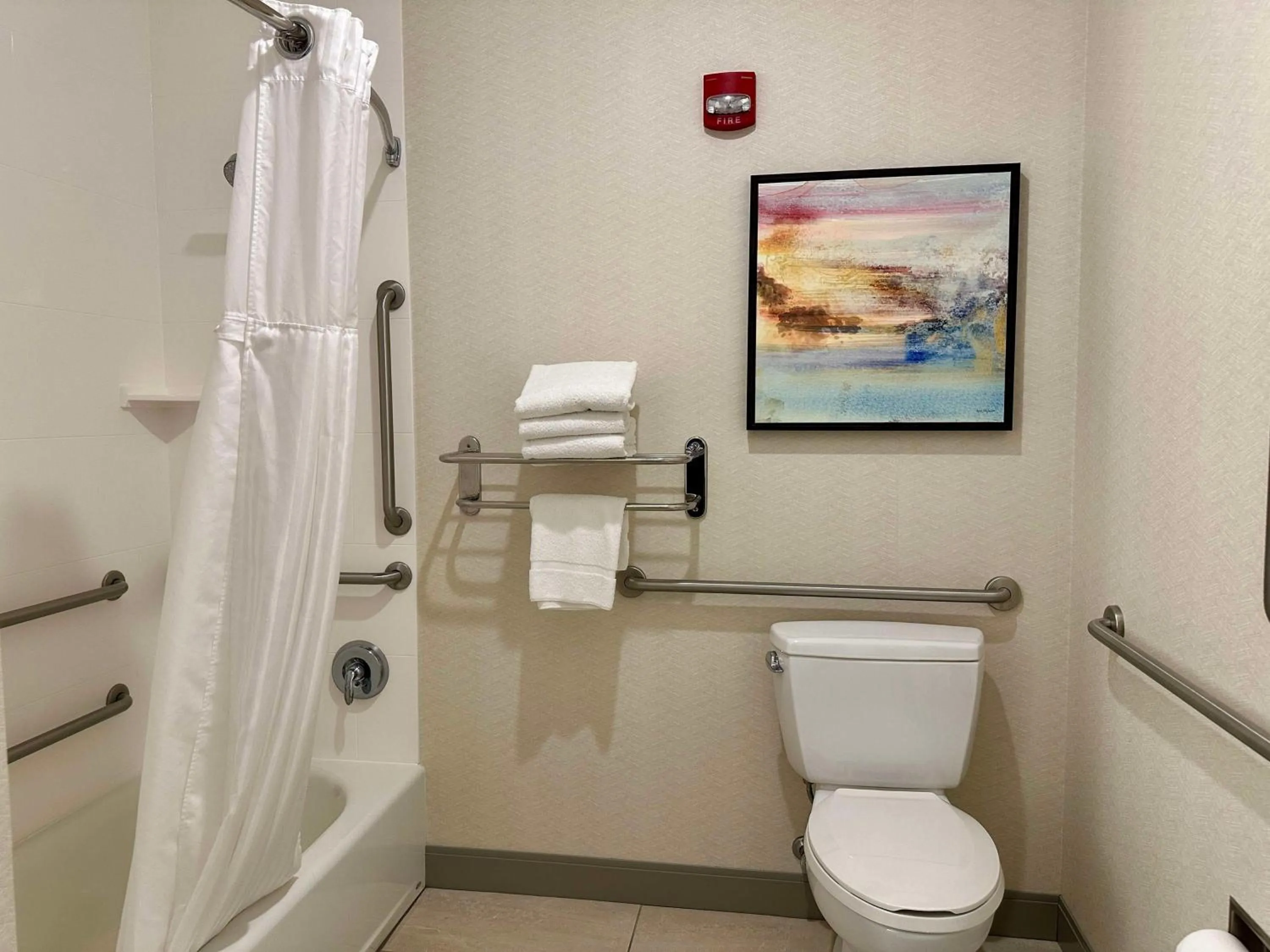 Bathroom in Hilton Garden Inn Oconomowoc