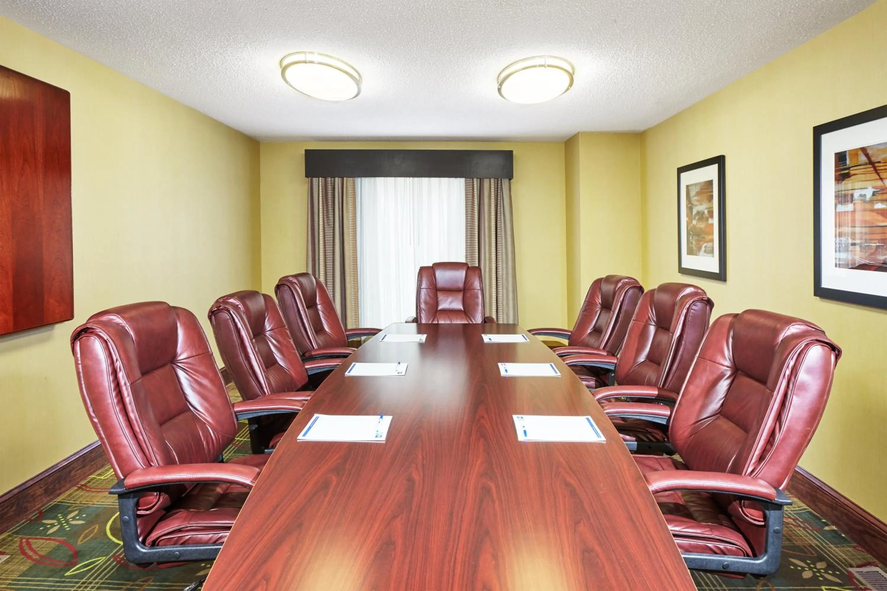 Meeting/conference room in Holiday Inn Express Hotel & Suites Buford-Mall Of Georgia