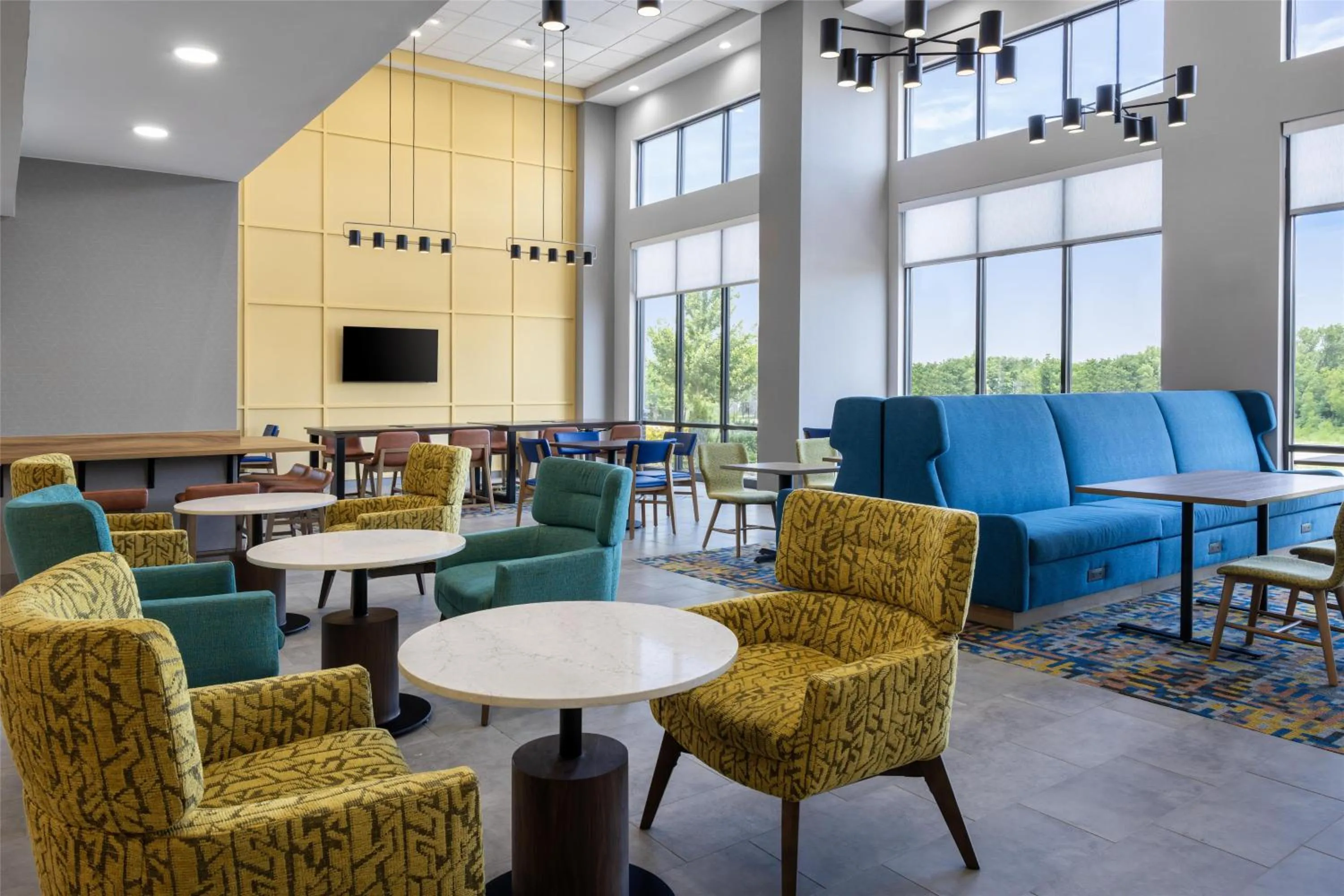 Lobby or reception in Hampton Inn & Suites Moline-Quad City Int'l Aprt