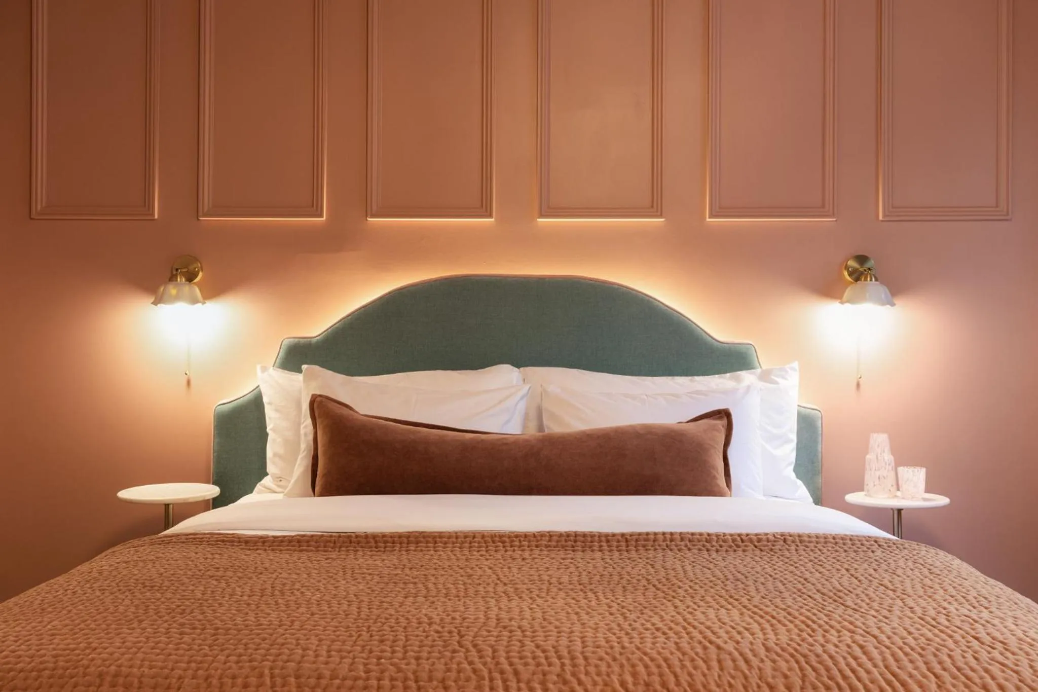 Bed in Medusa Hotel Sydney